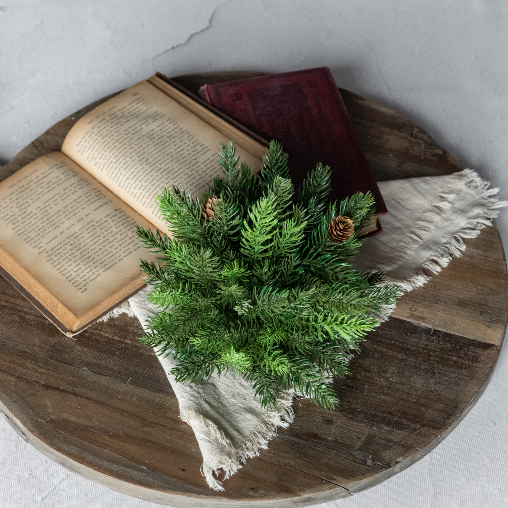 9" WHITE SPRUCE HALF BALL