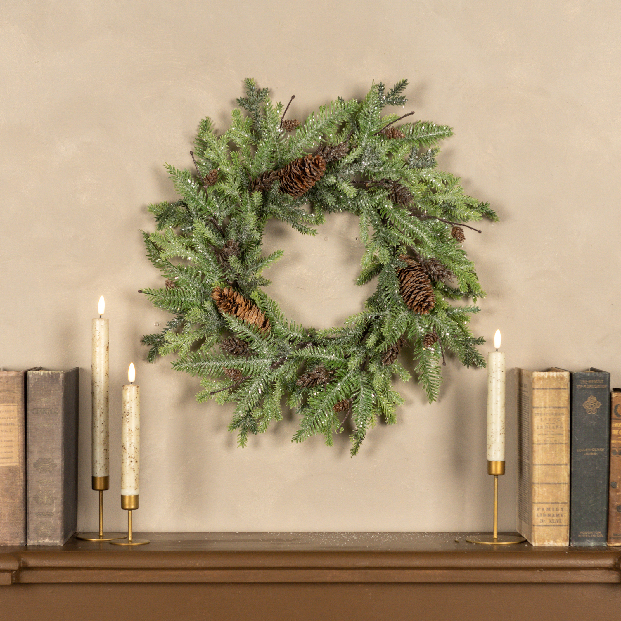 18" GLITTERED MIXED PINE WREATH