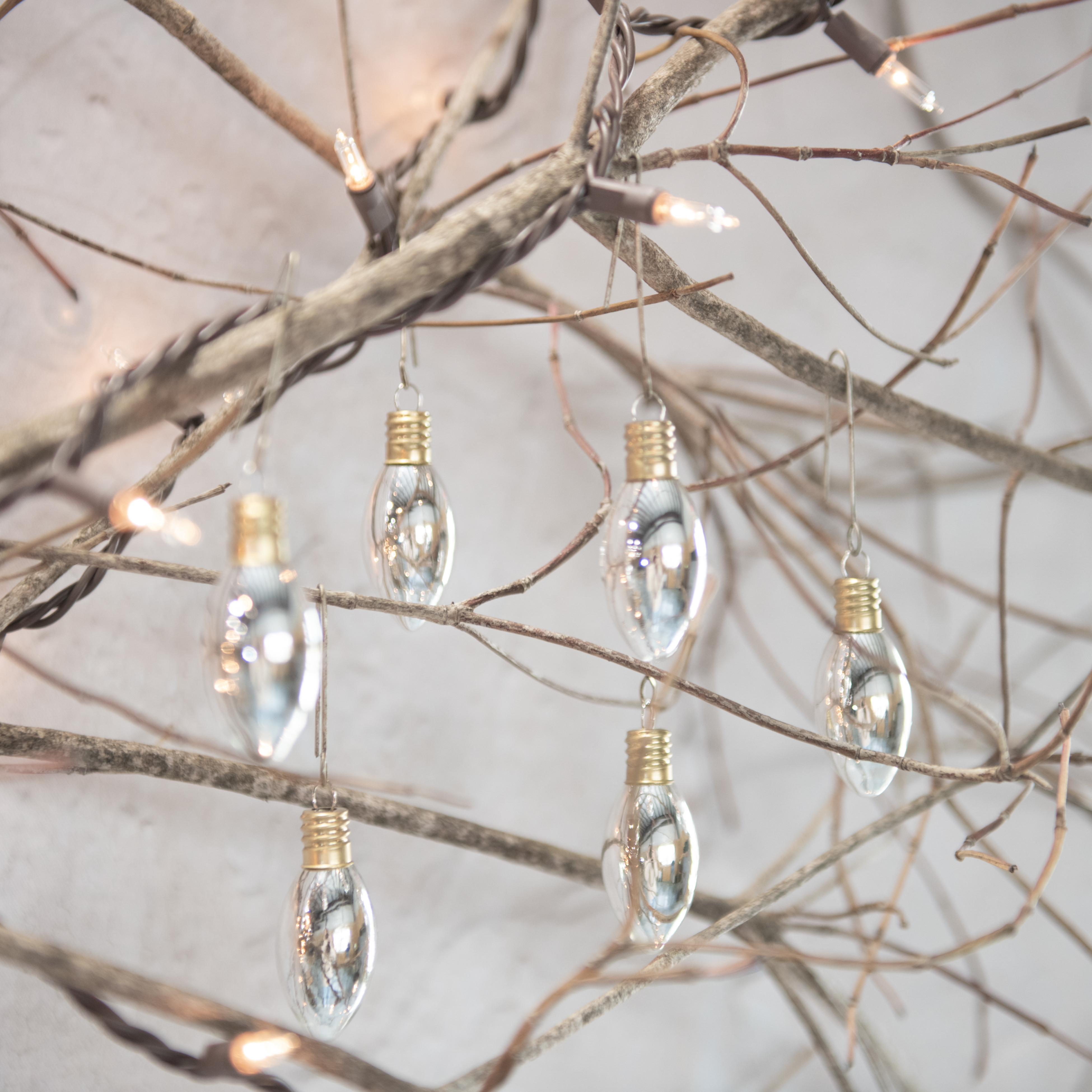 SET/ 6 SILVER GLASS BULBS