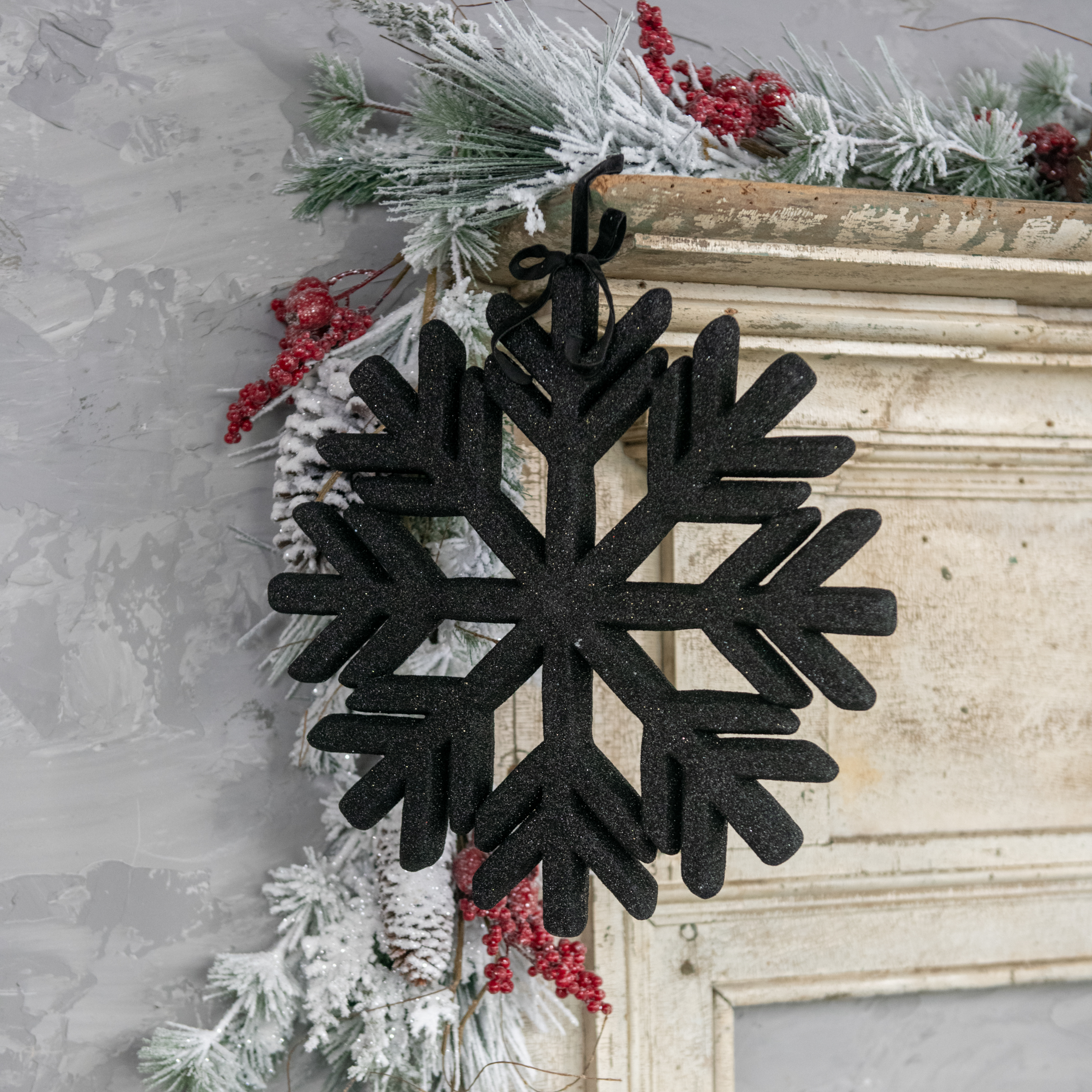 13" BLACK SNOWFLAKE ORNAMENT W/ GLITTER