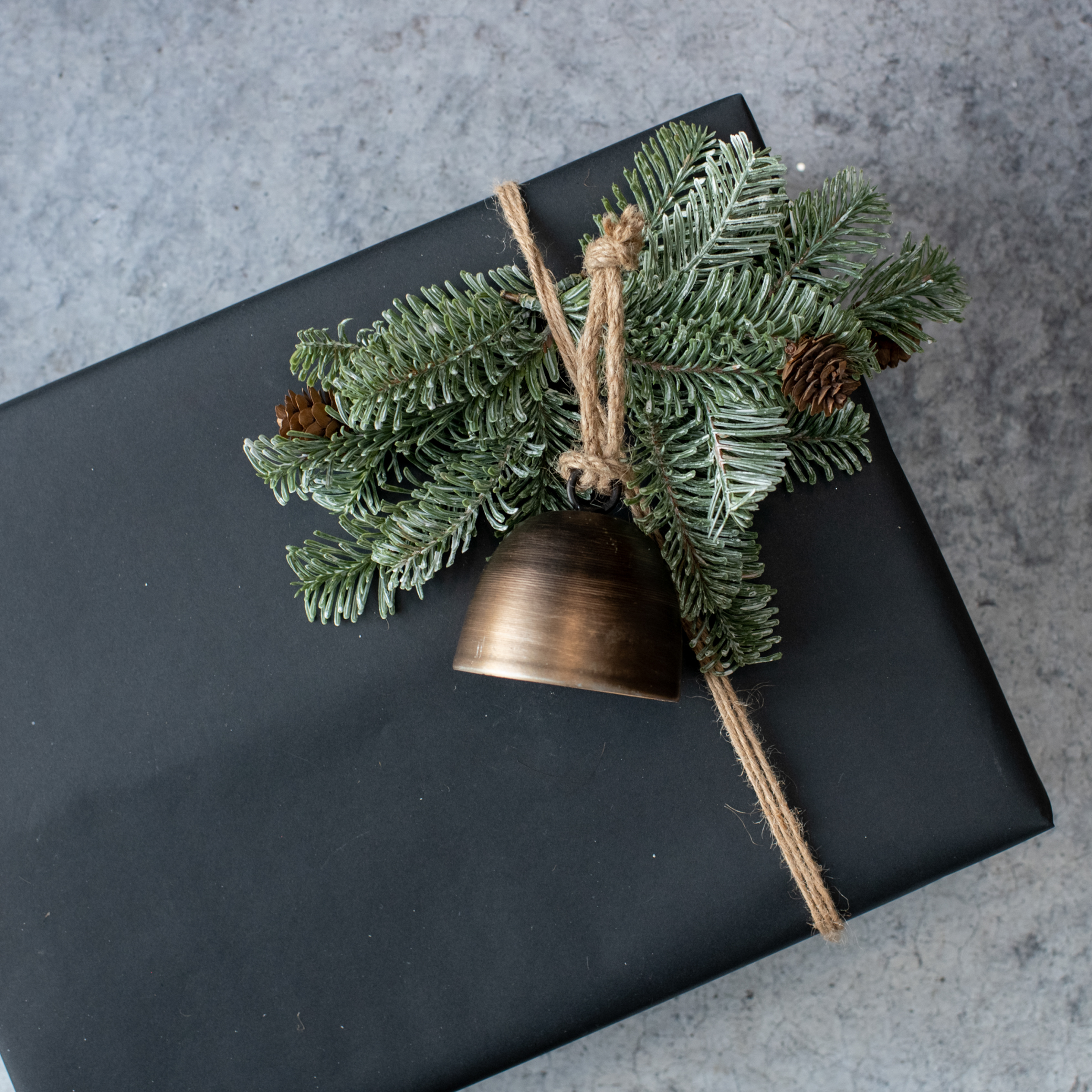 2.5" BRONZE MORGAN BELL ORNAMENT