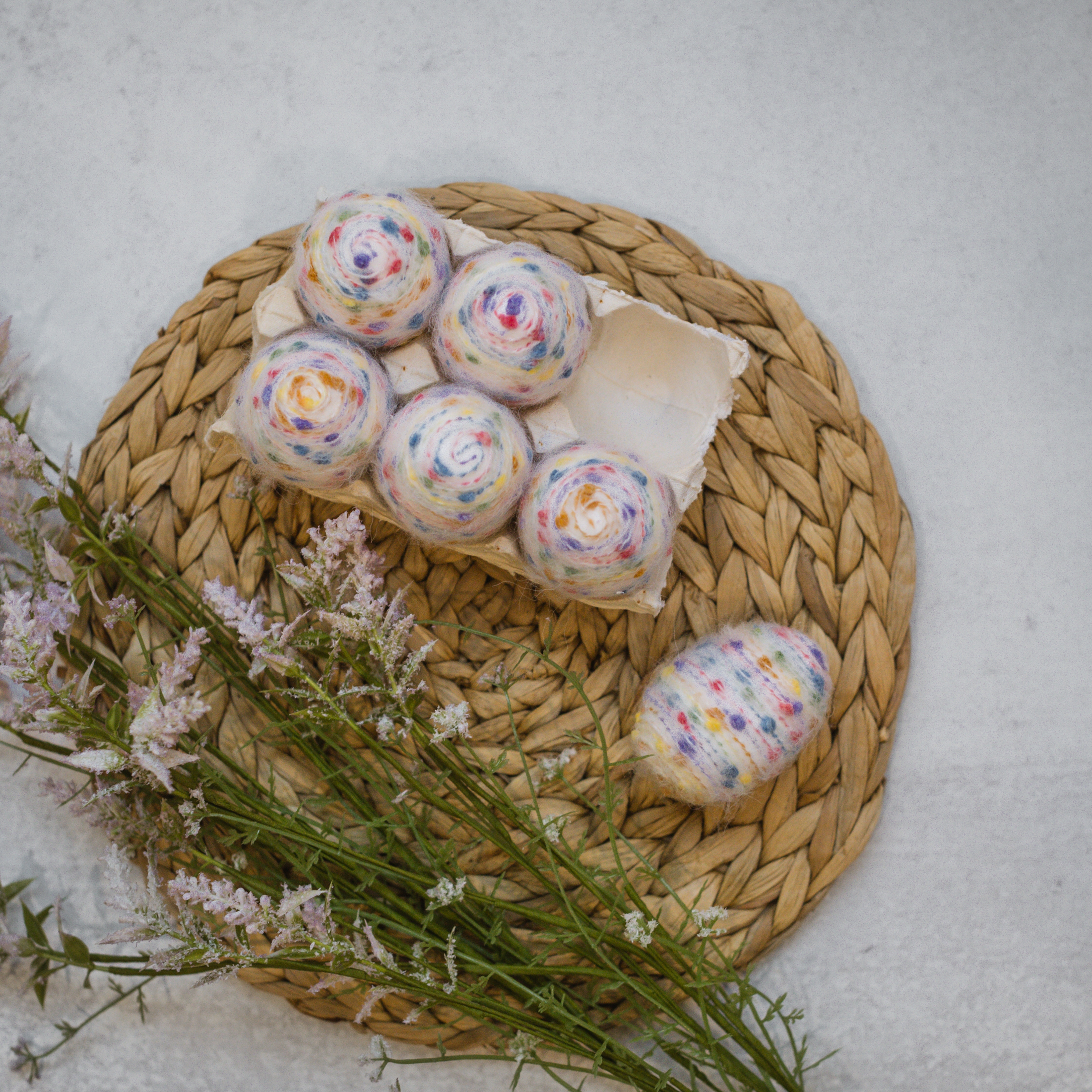 SET/ 6 SPECKLED CREAM EGGS