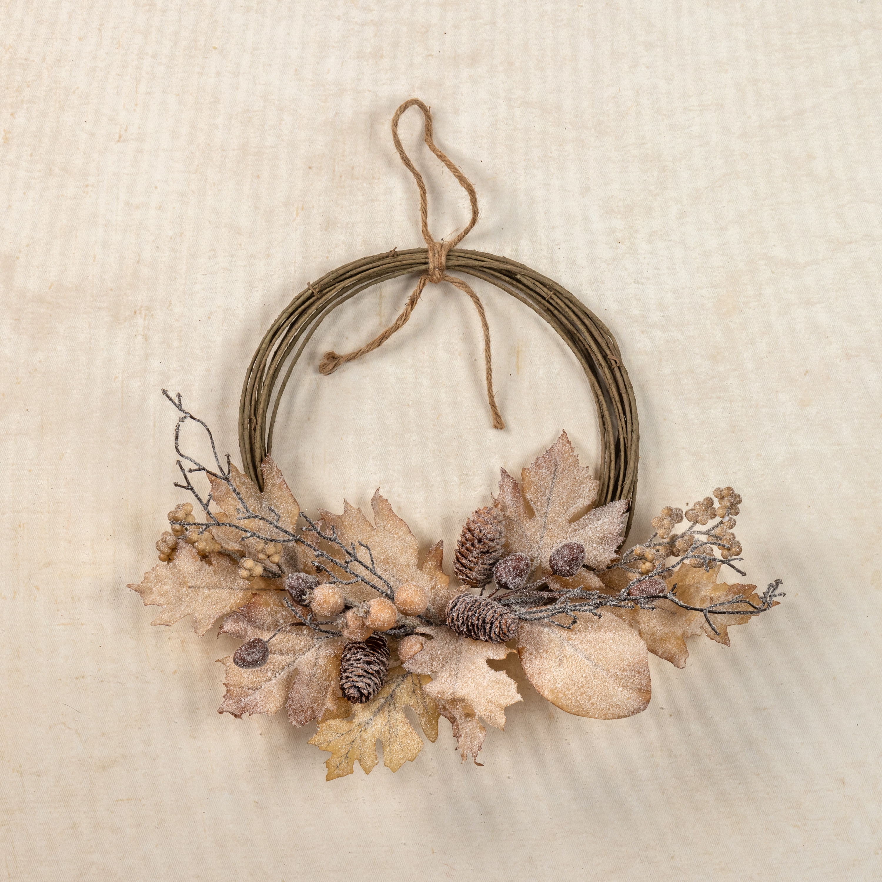18" FROSTED WOODLAND LEAF WREATH