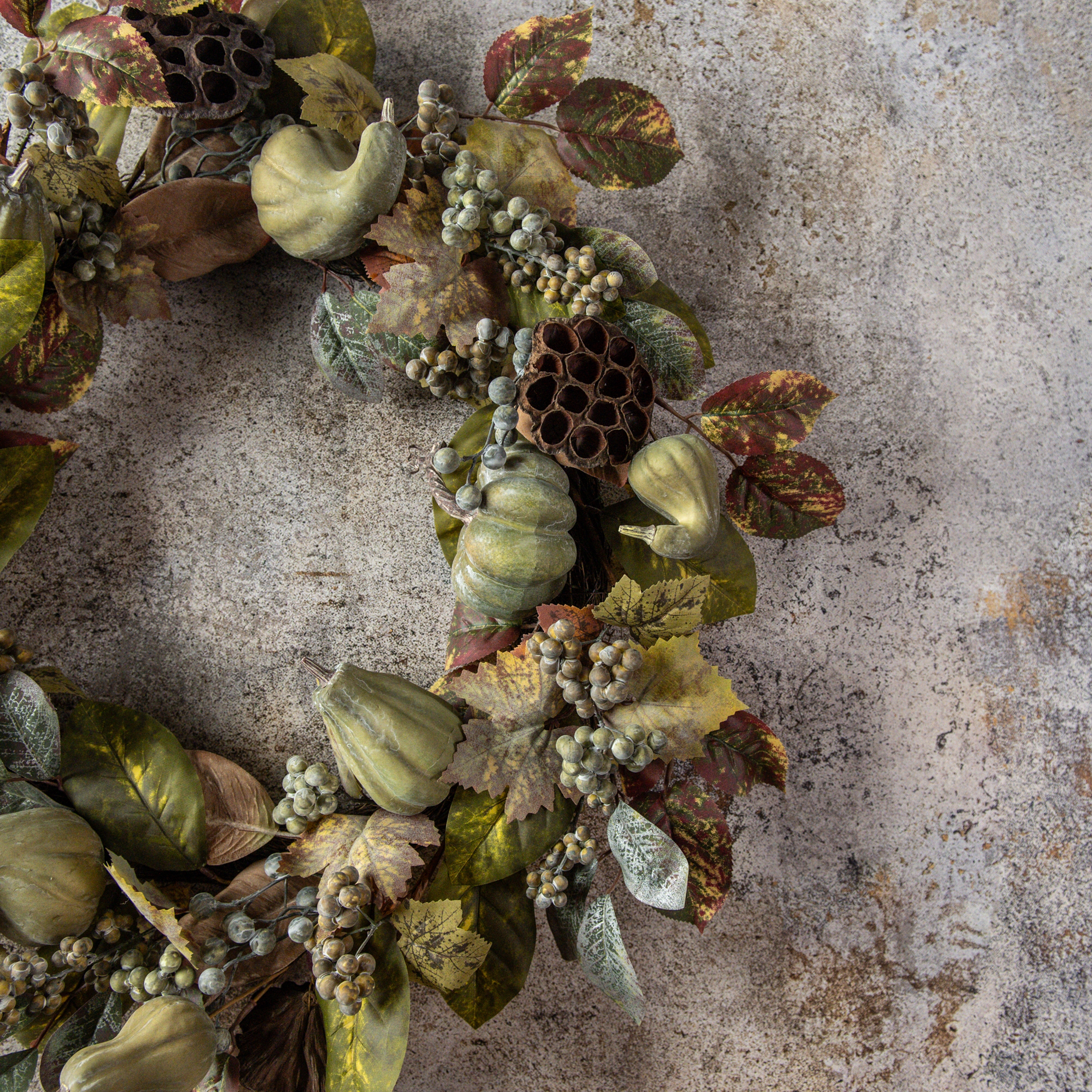 32" GREEN BERRY, GOURD & LOTUS POD WREATH