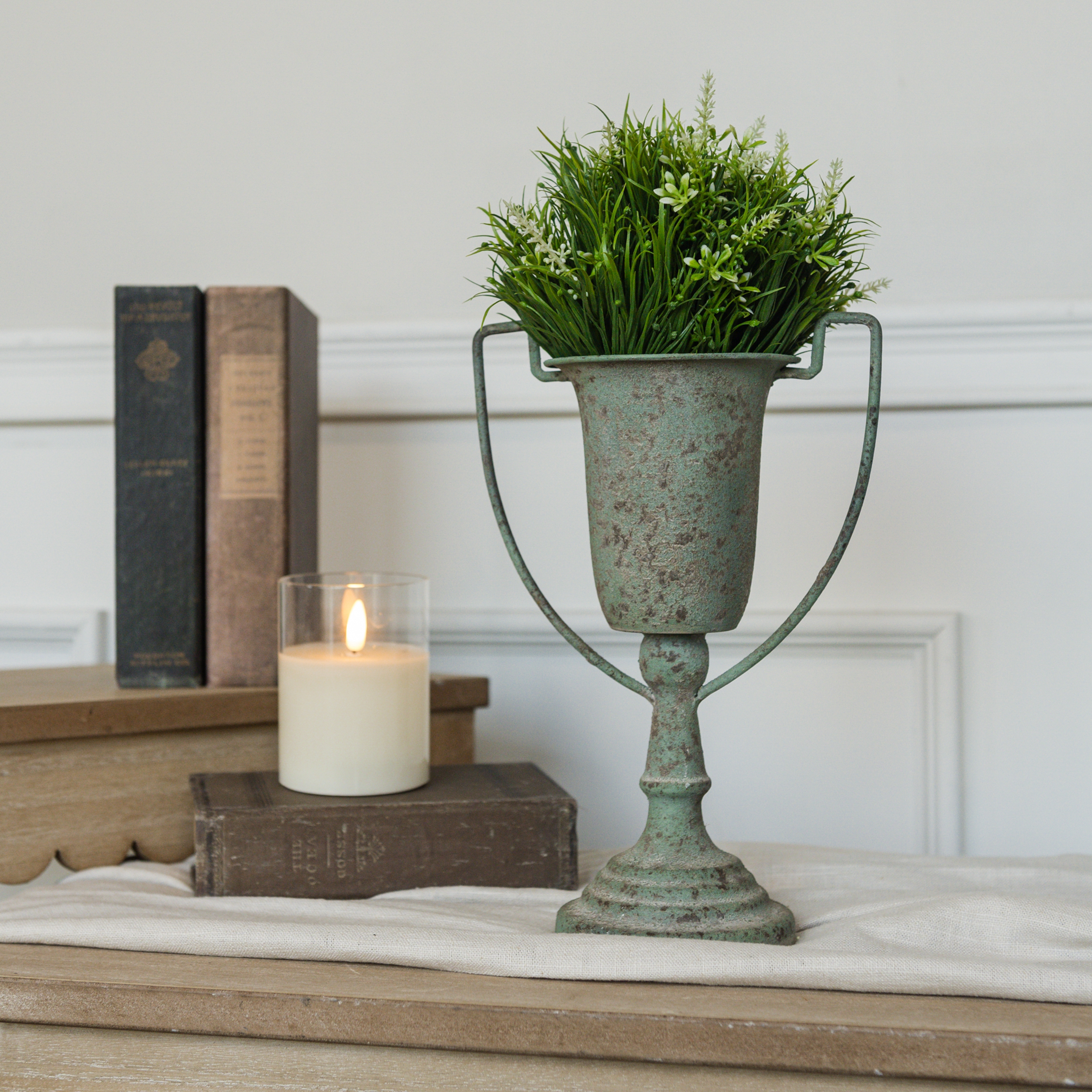 10.5" HUGO VASE