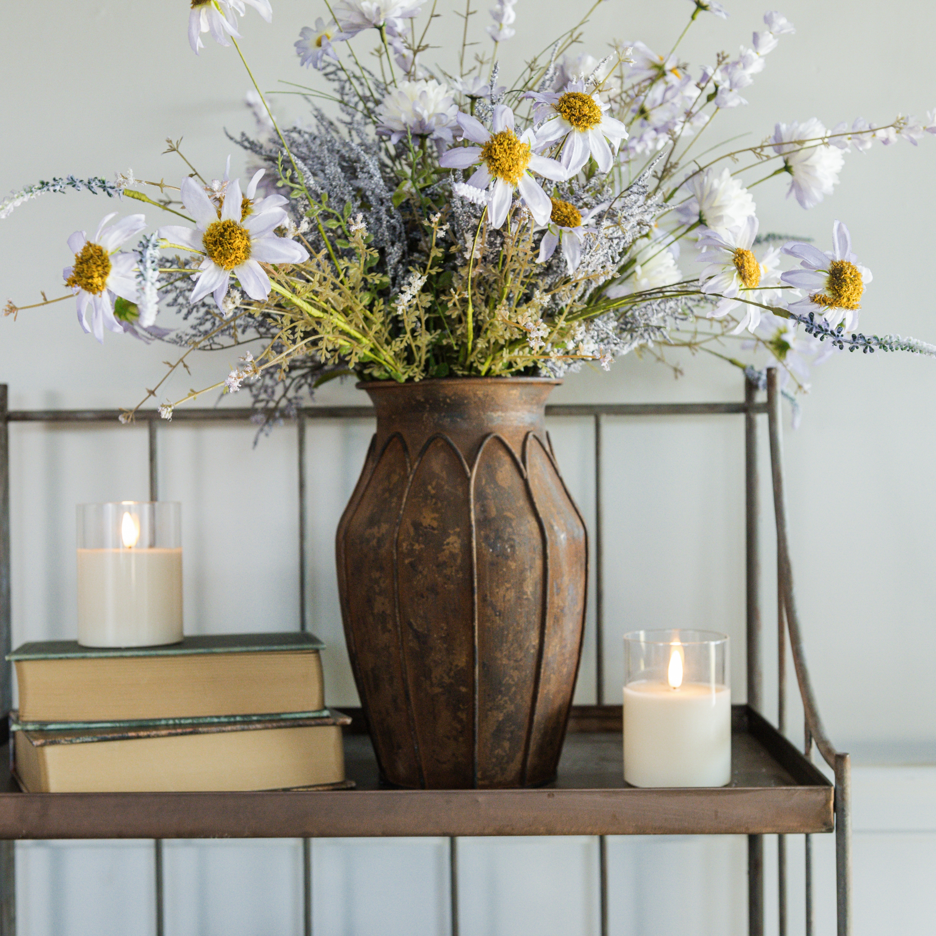 THEODORE VASE