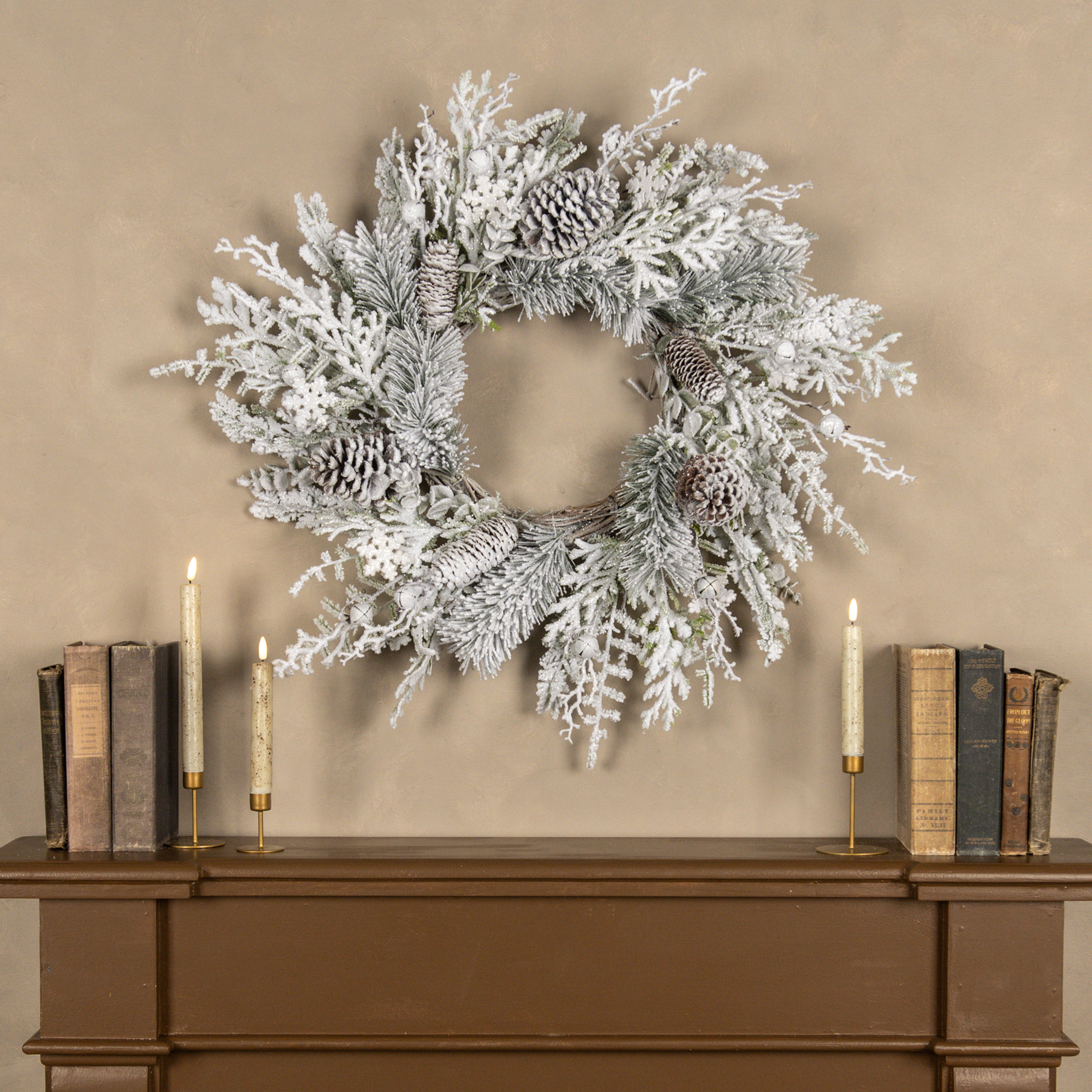 24" SNOWY PINE W/ PINECONES & SNOWFLAKES WREATH