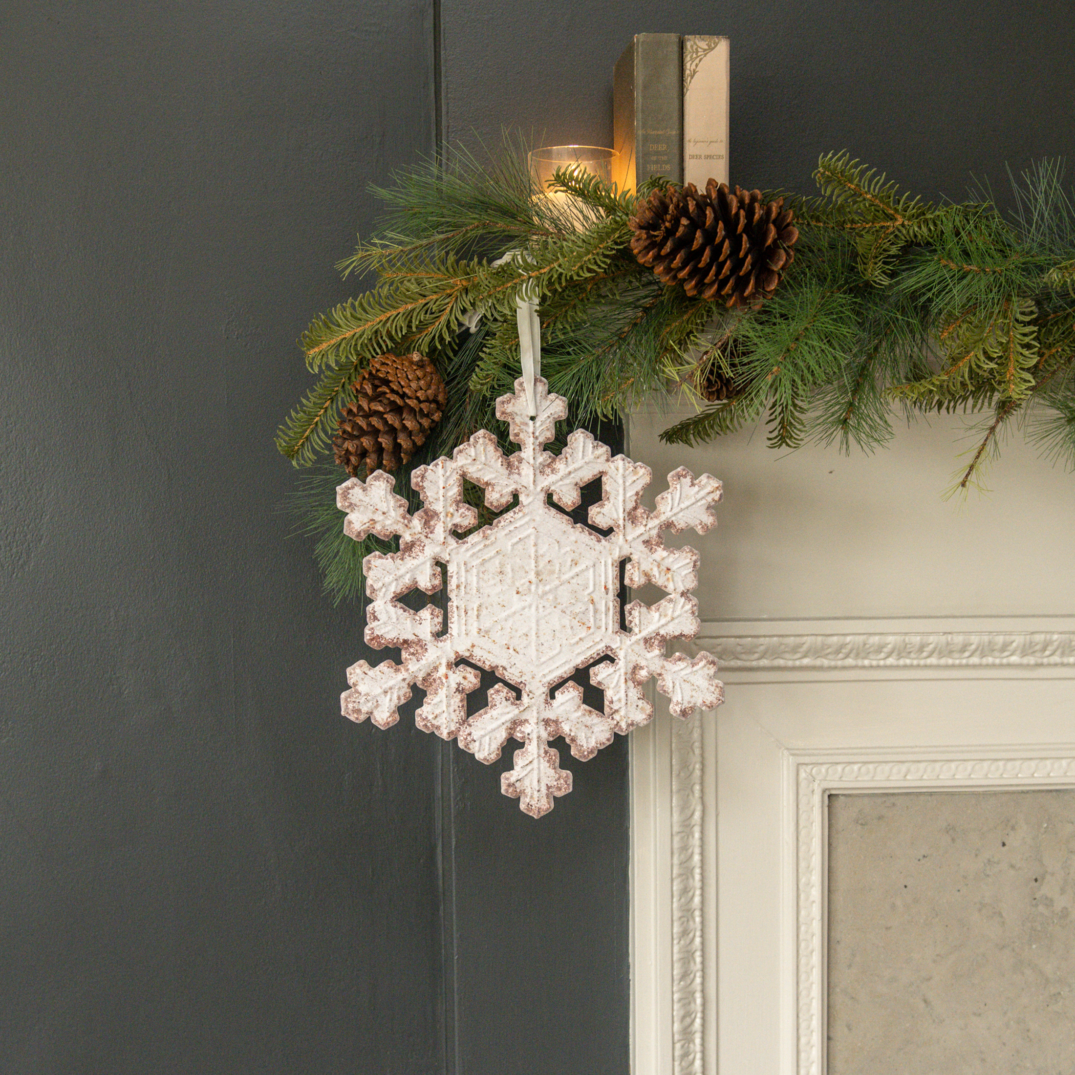 12" WHITE CRYSTAL SNOWFLAKE