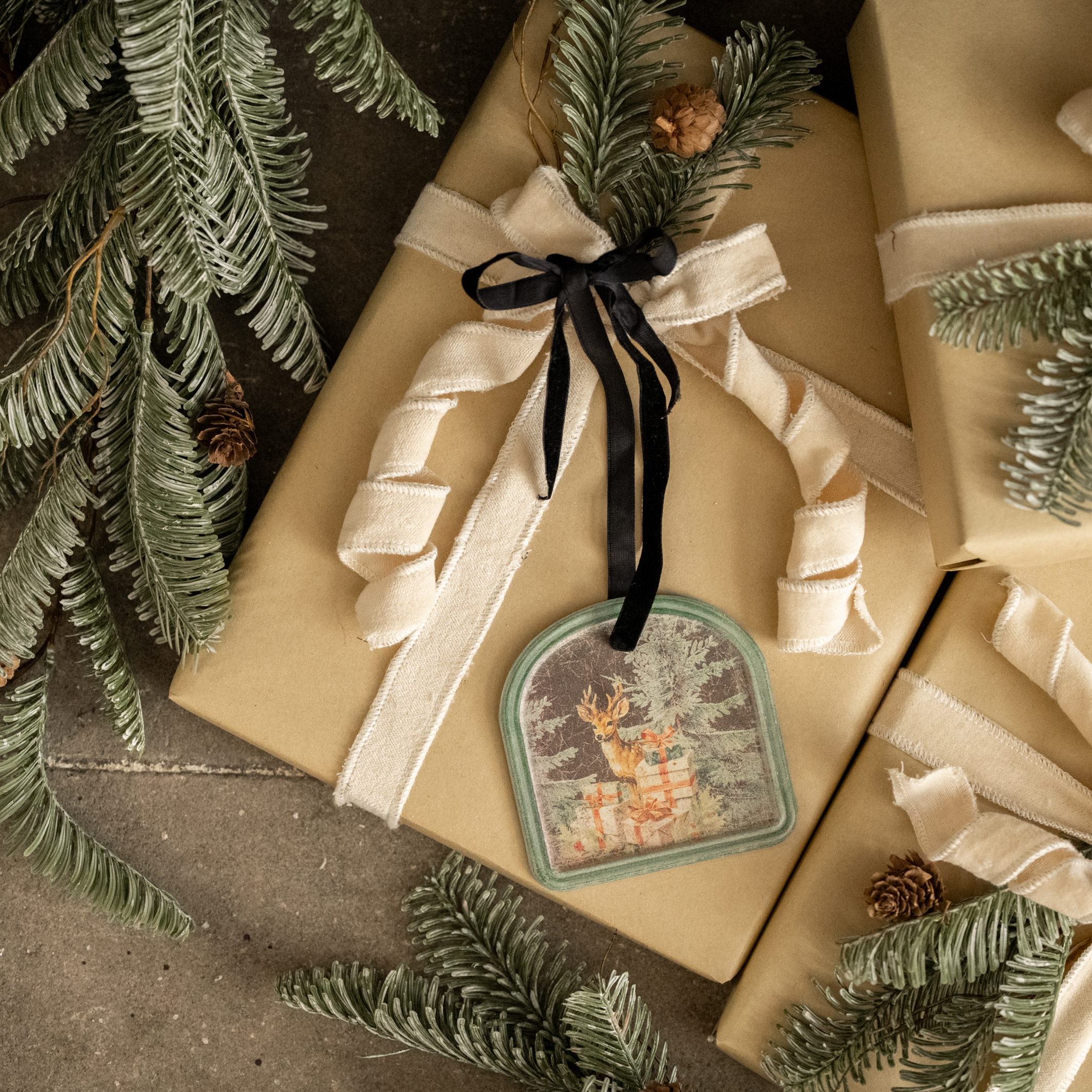 FRAMED HOLIDAY FOREST SCENE ORNAMENT