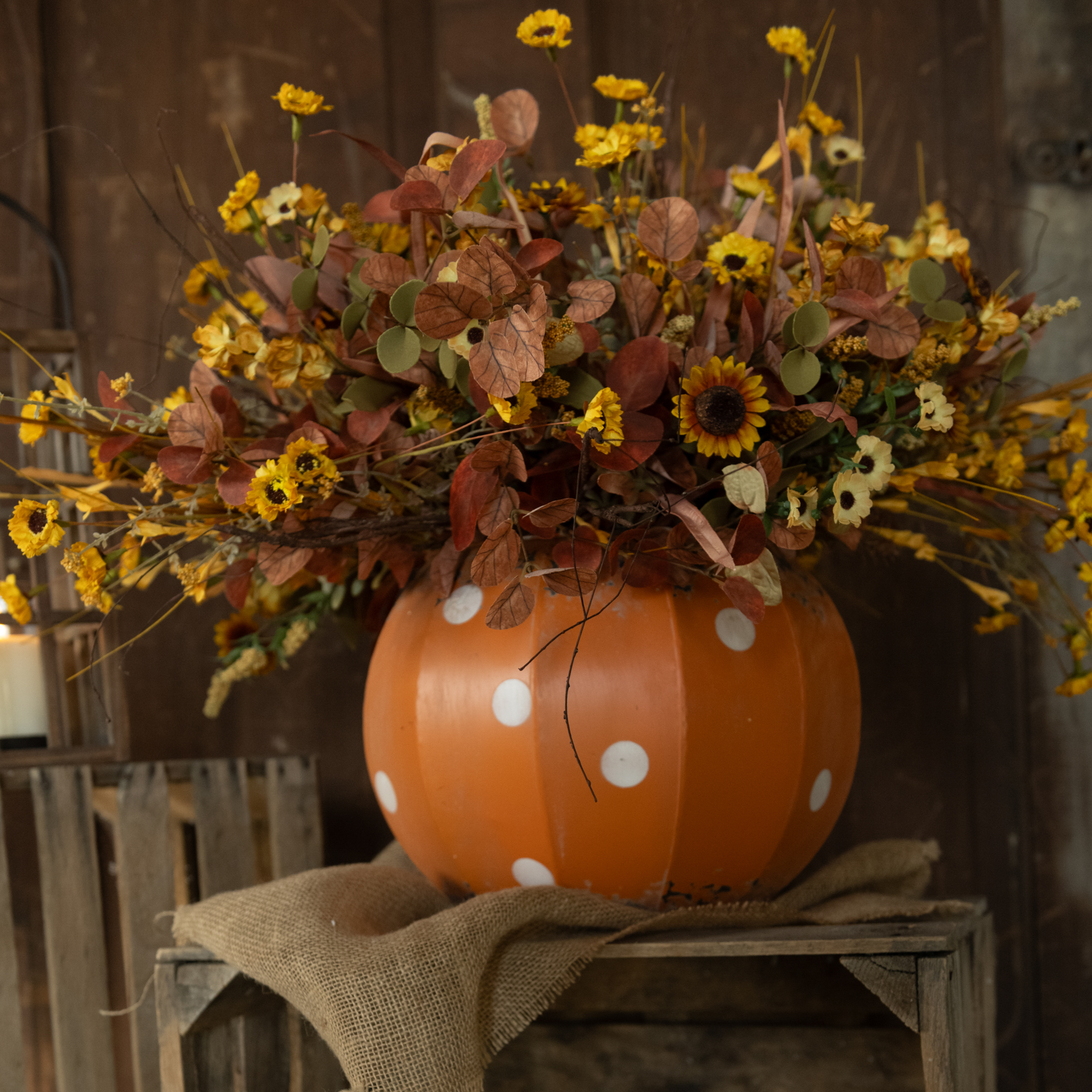9" ORANGE & WHITE METAL POLKA DOT PUMPKIN