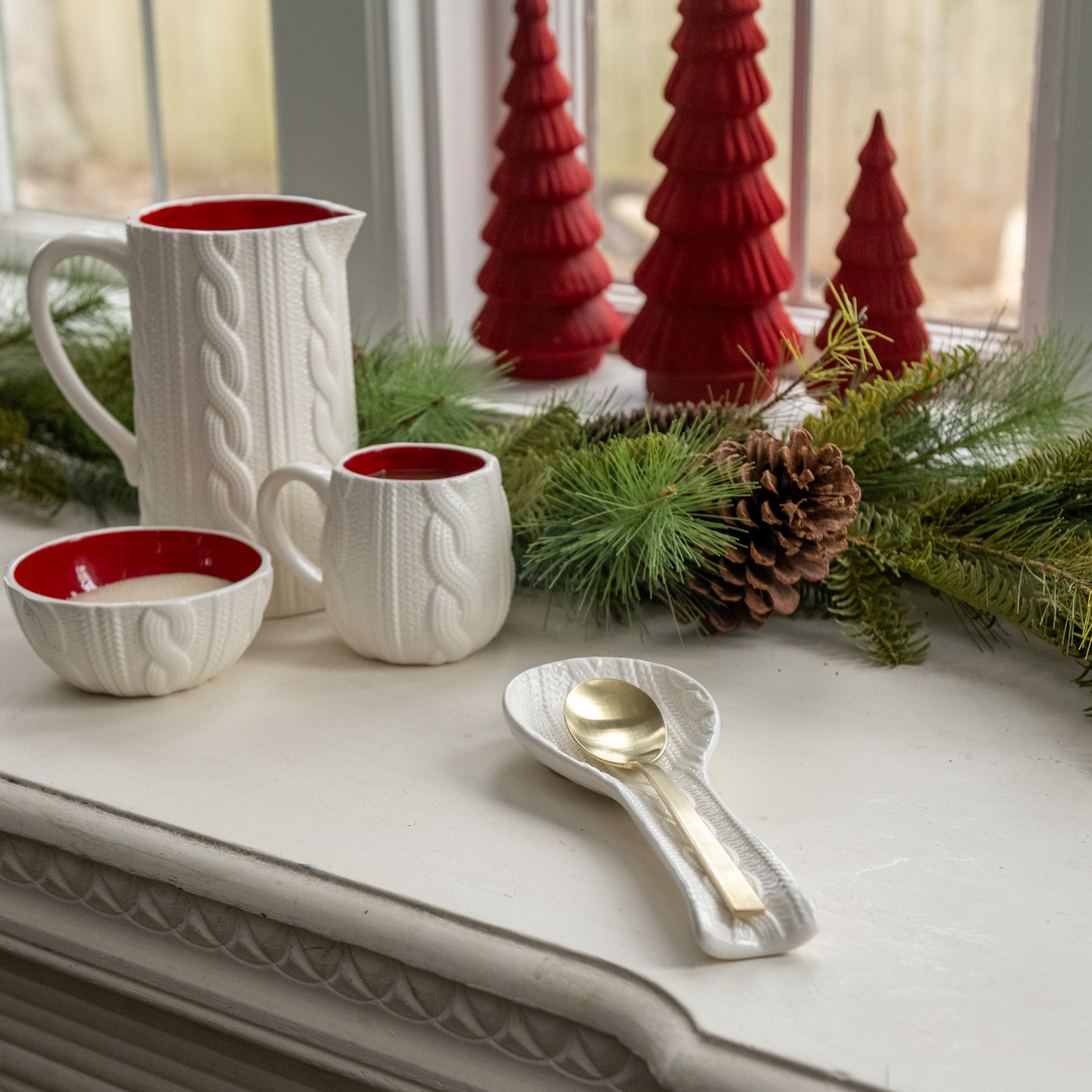 CREAM SWEATER SPOON REST