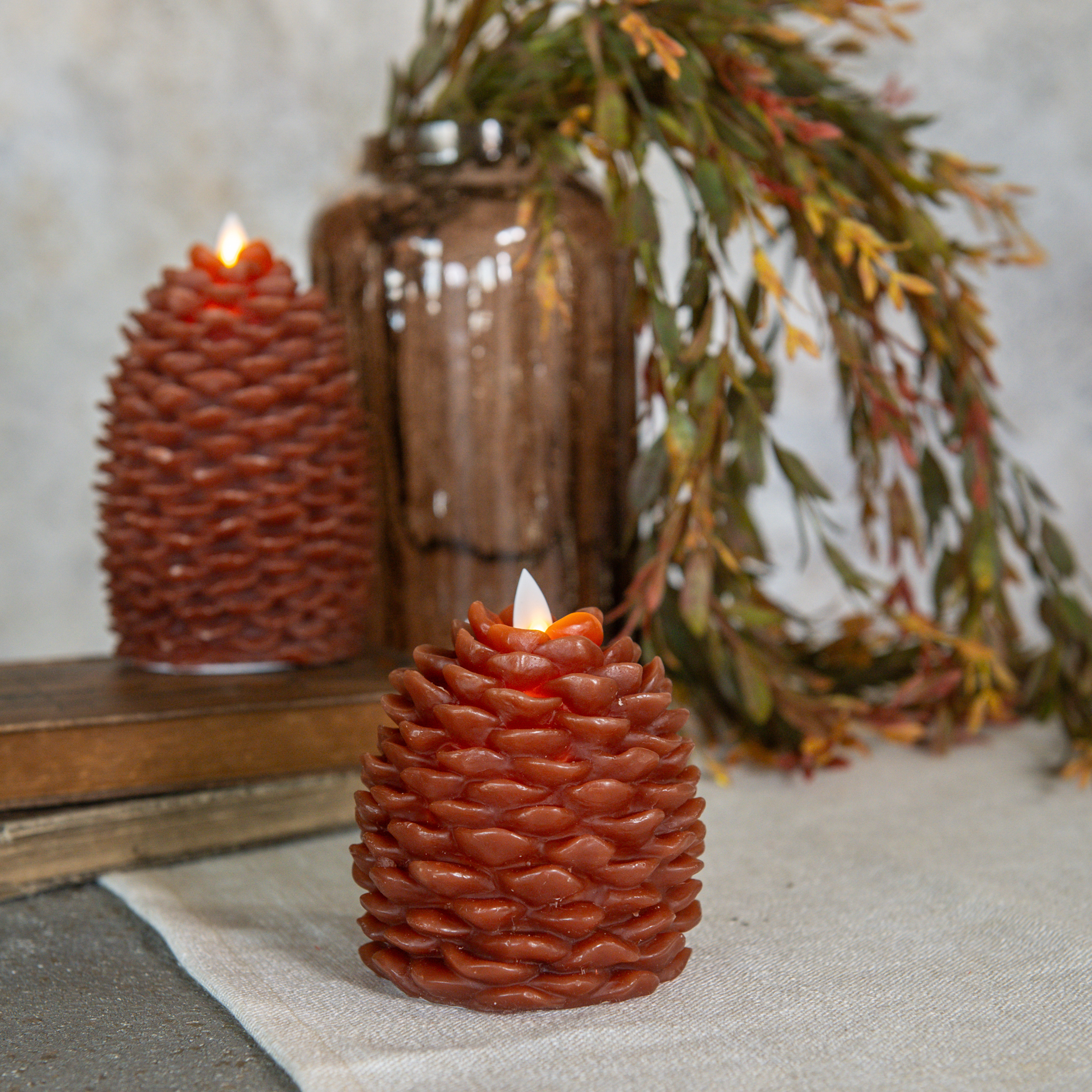 4.25" MOVING FLAME BRONZE PINECONE CANDLE
