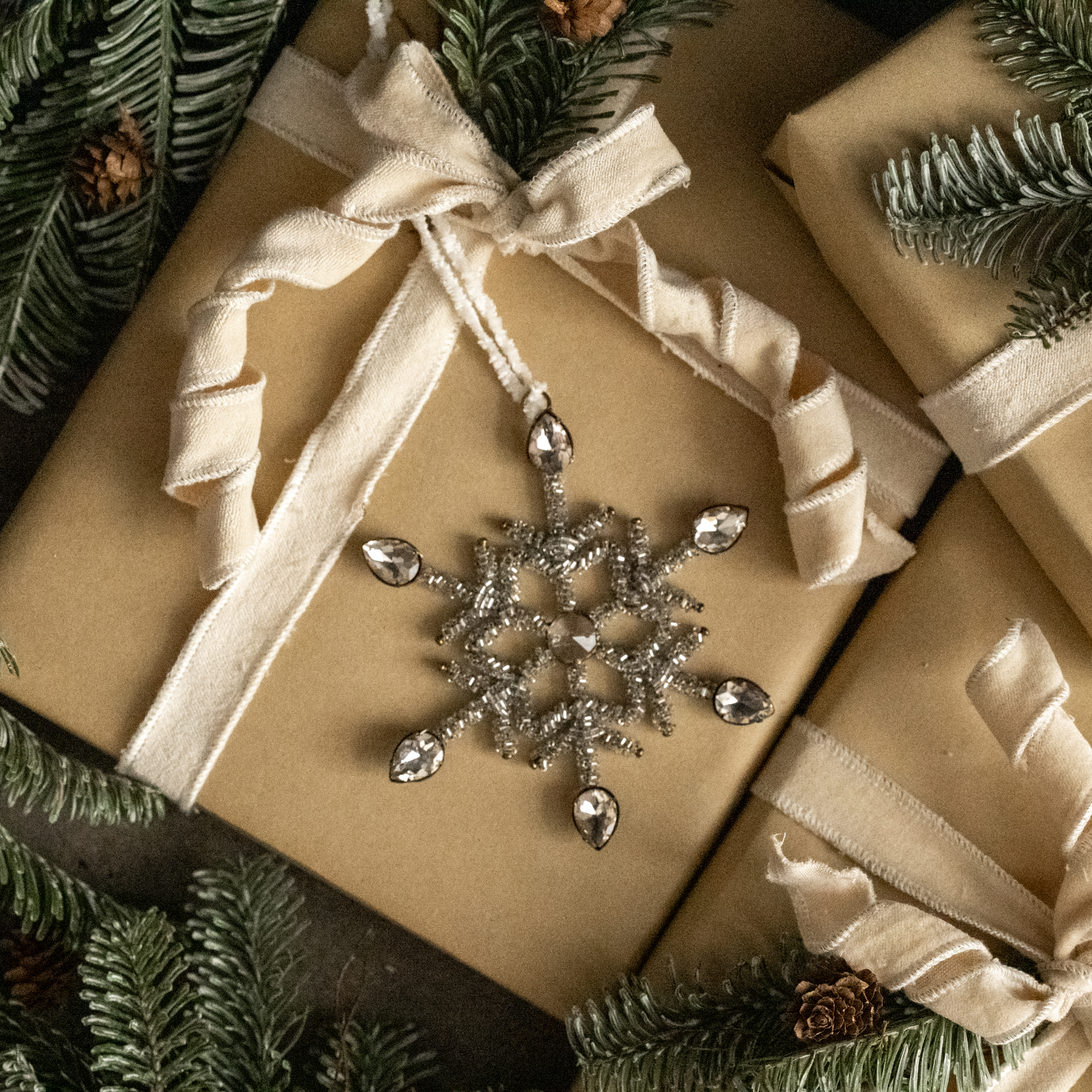 5.5" ANTIQUE SILVER RHINESTONE SNOWFLAKE ORNAMENT