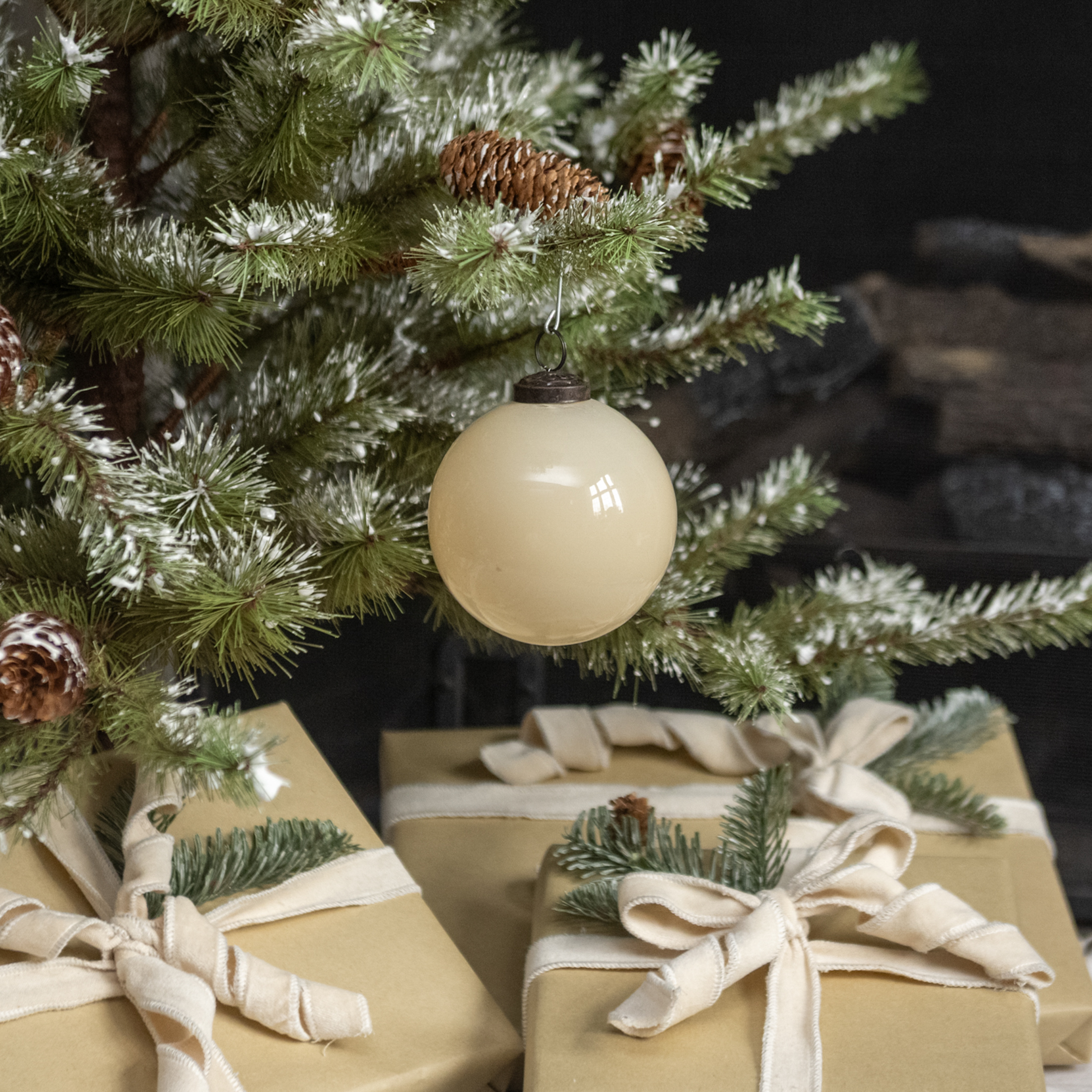 4" CREAM LAYERED GLASS ORNAMENT