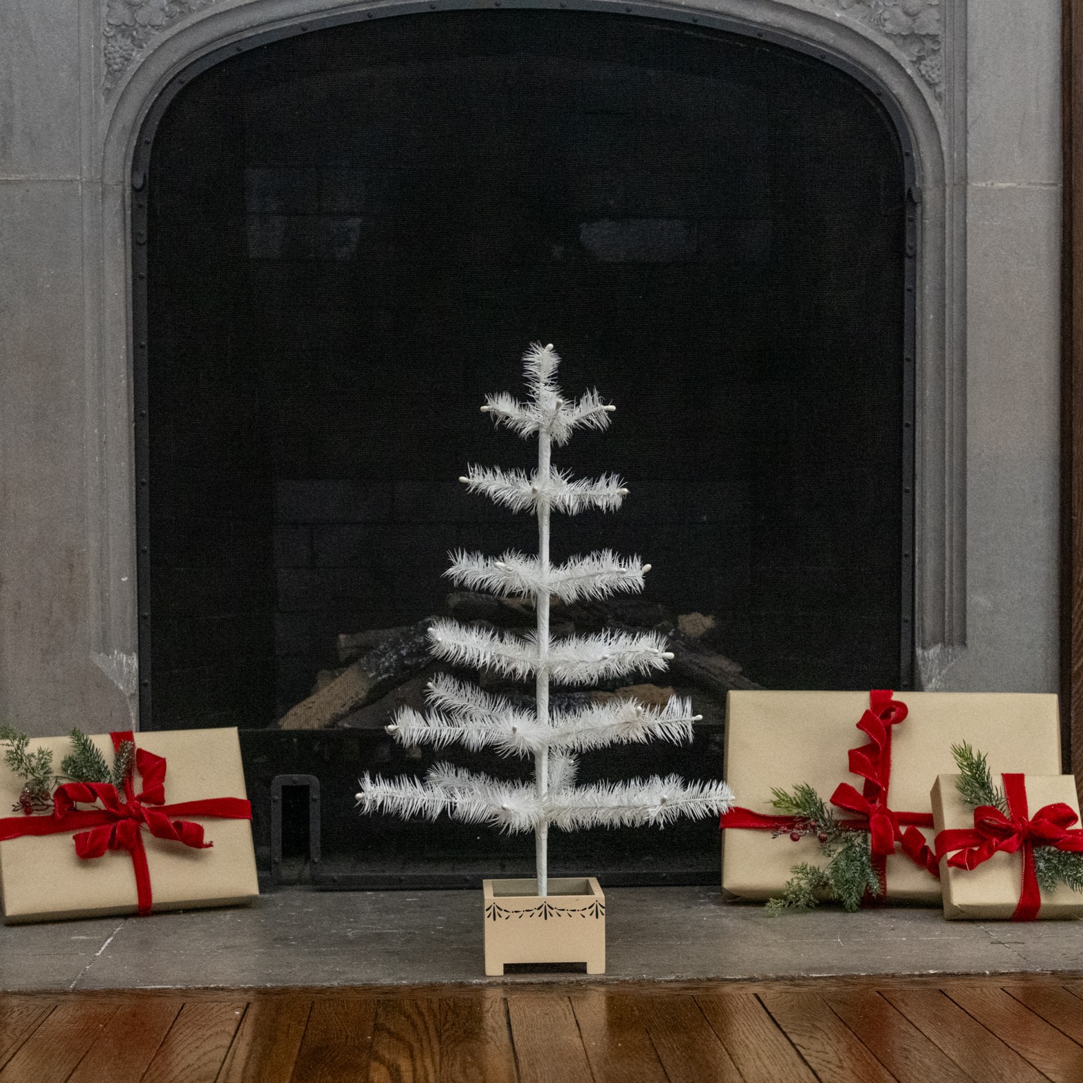24" IVORY FEATHER TREE