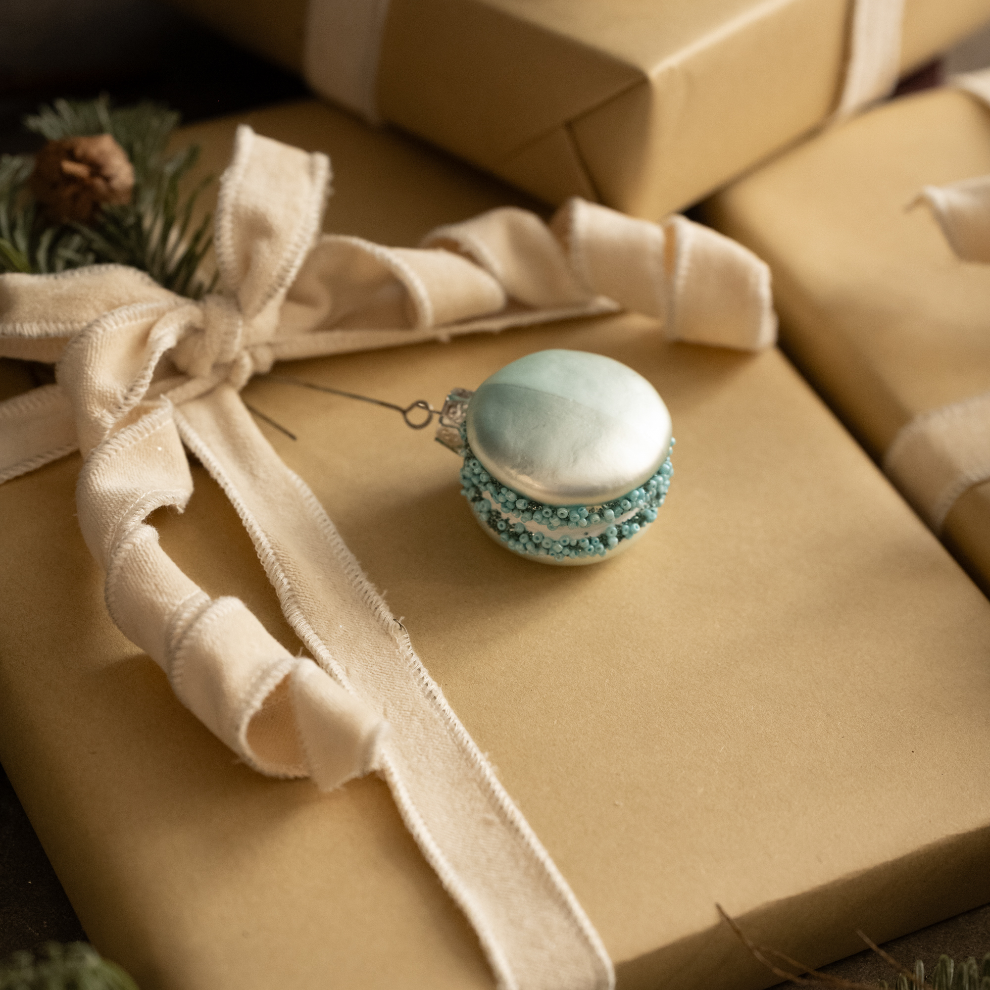 BLUE MACARON ORNAMENT