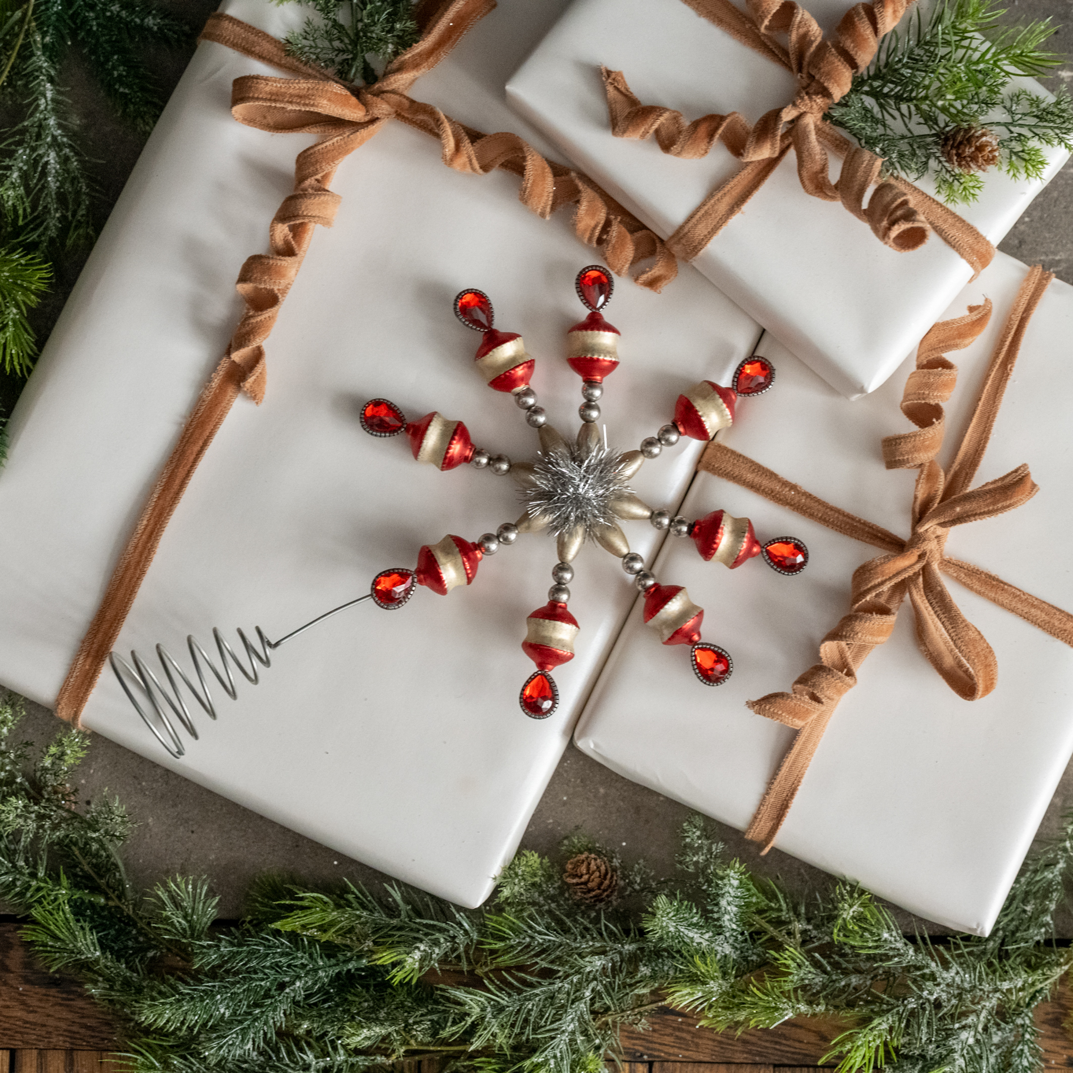 RED & SILVER BEADED SNOWFLAKE TREE TOPPER