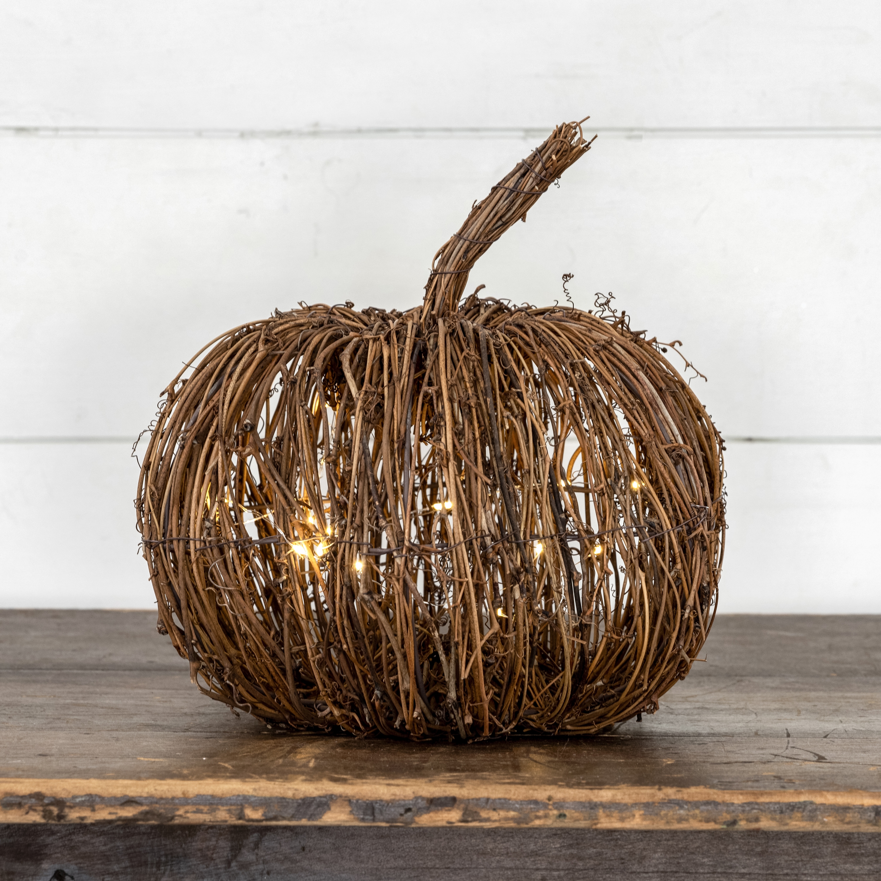 11.5" LIGHTED RATTAN PUMPKIN