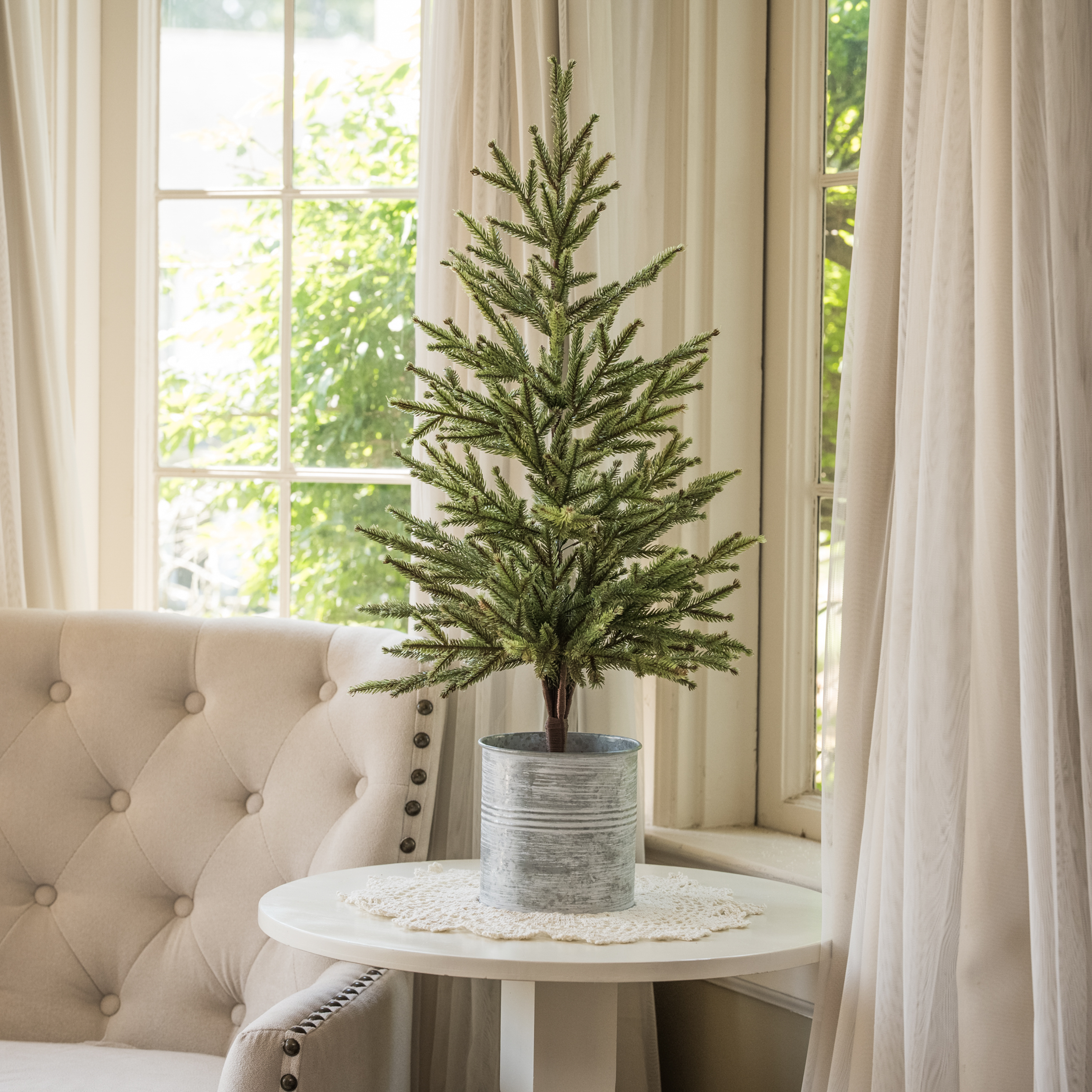 30" SINGLE NEEDLE PINE TREE
