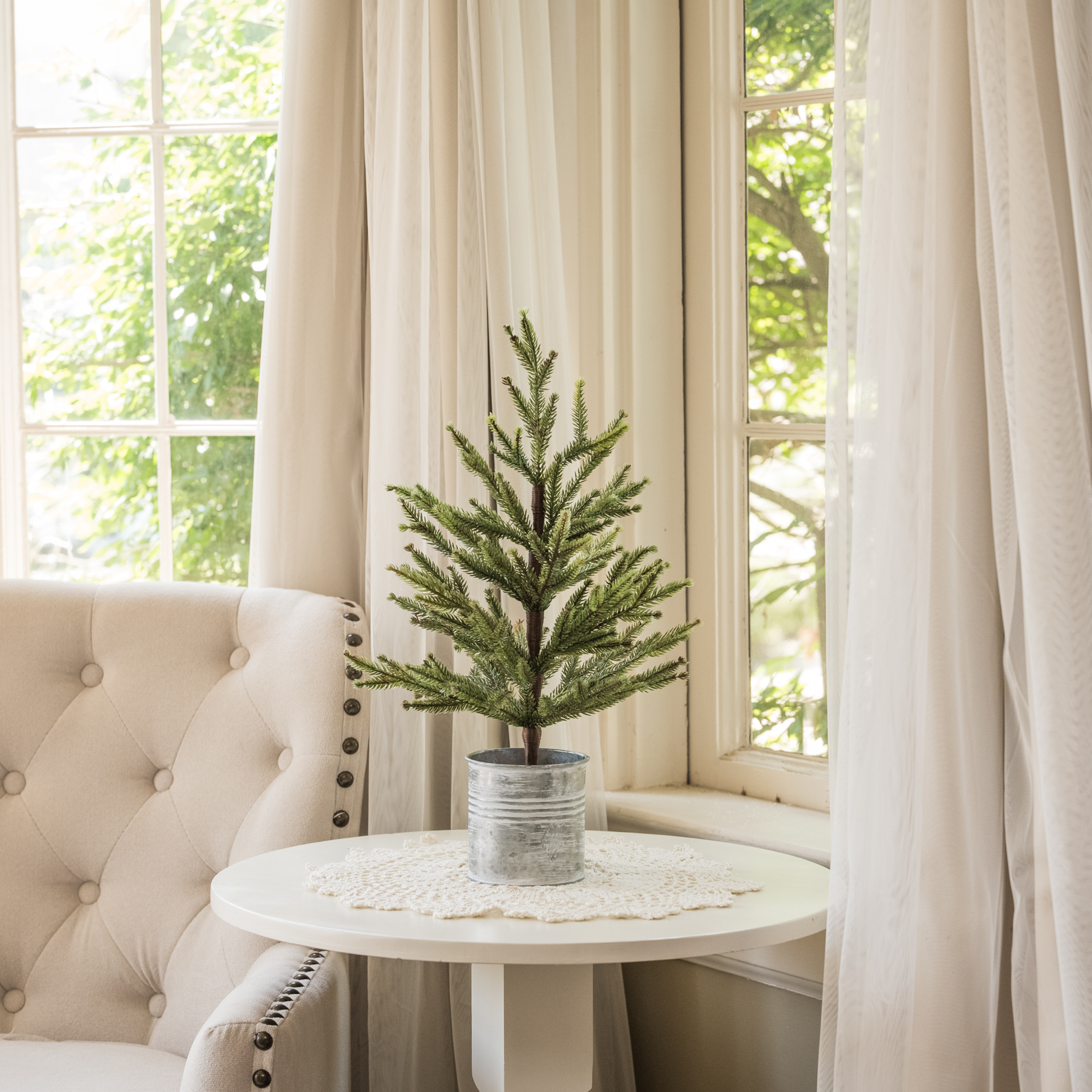18" SINGLE NEEDLE PINE TREE