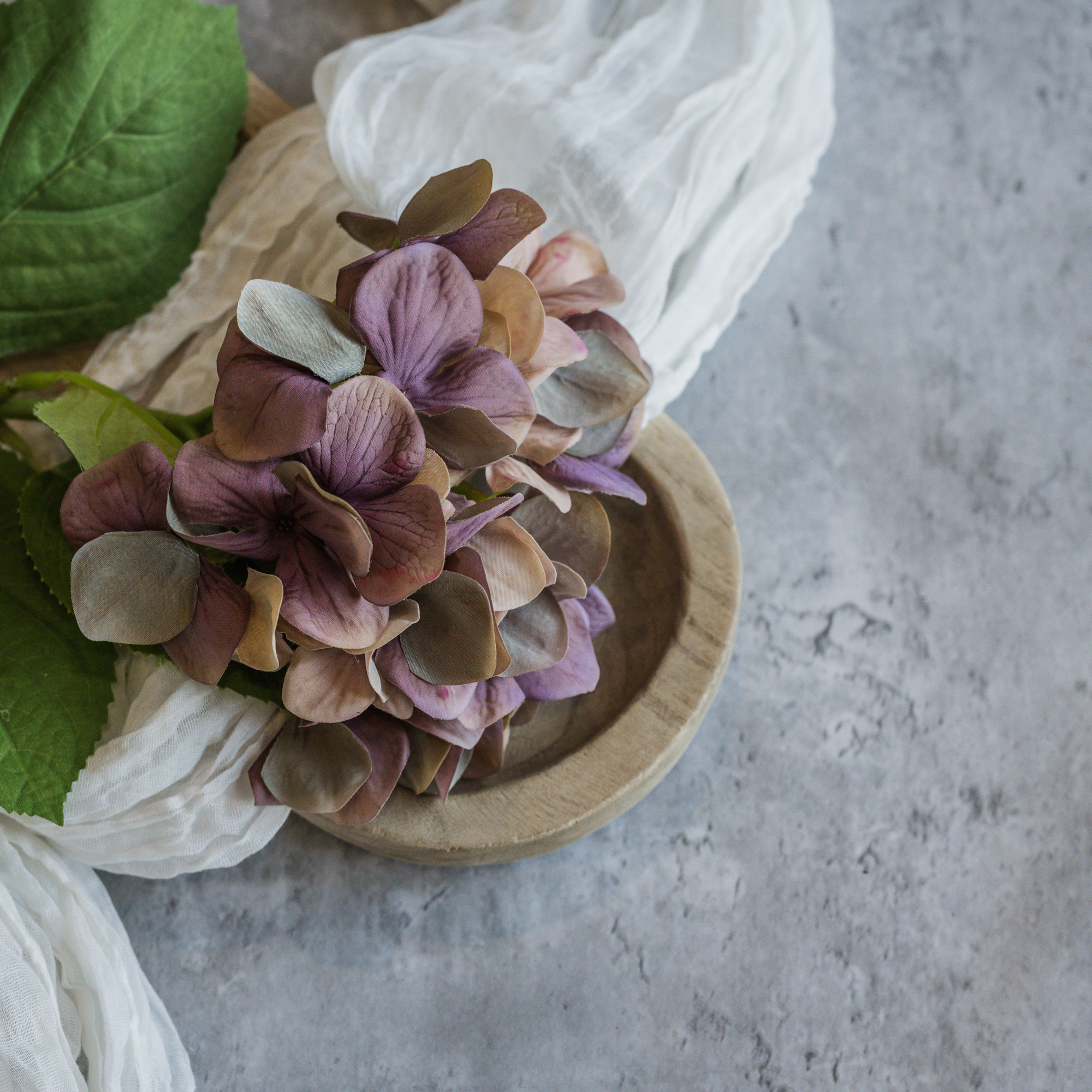 19" SOFT TOUCH MIXED PURPLE HYDRANGEA STEM