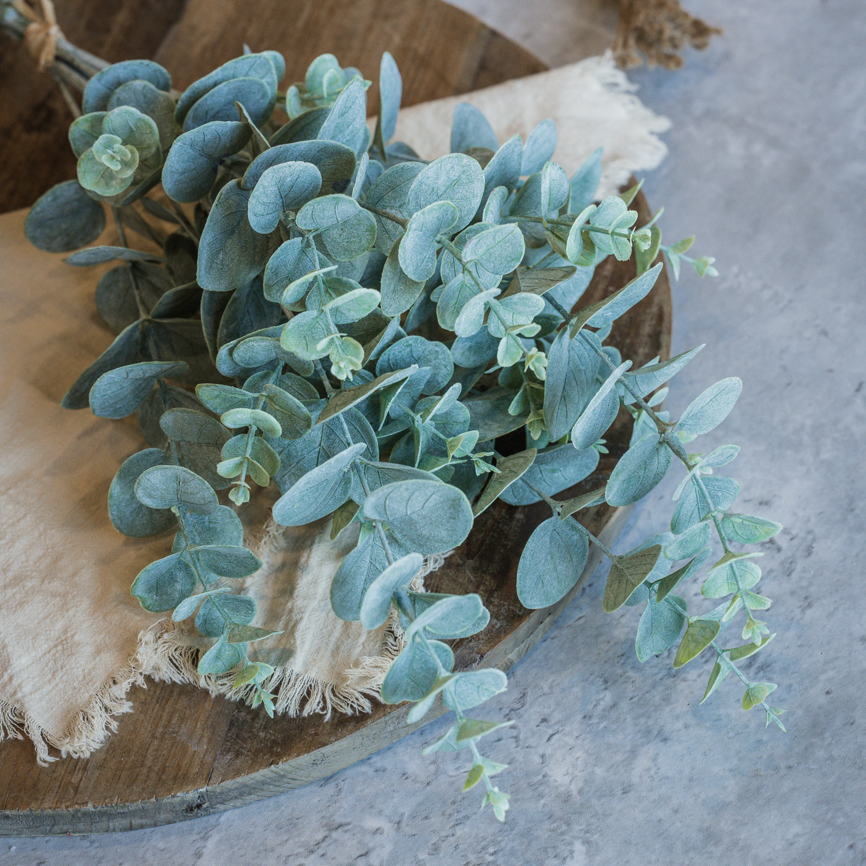32" EUCALYPTUS BUNDLE