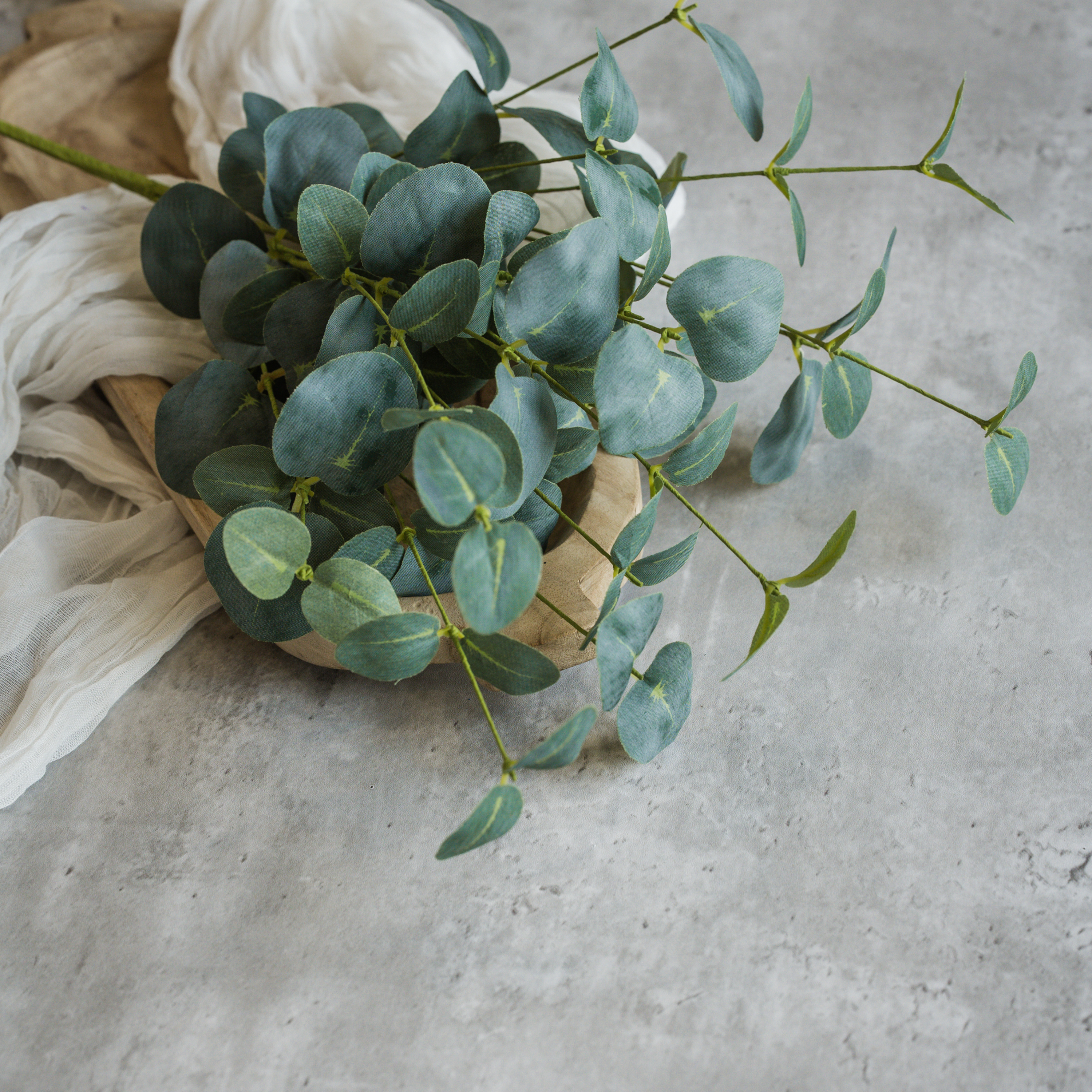 20" DARK GREEN EUCALYPTUS BUSH