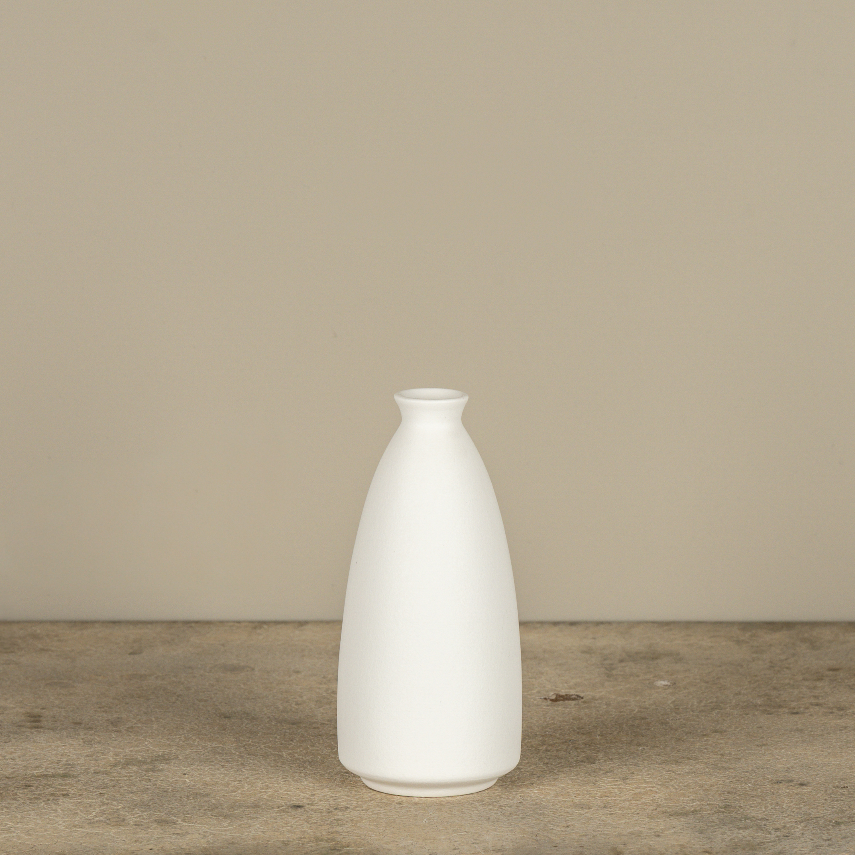 6.75" WHITE BUD VASE