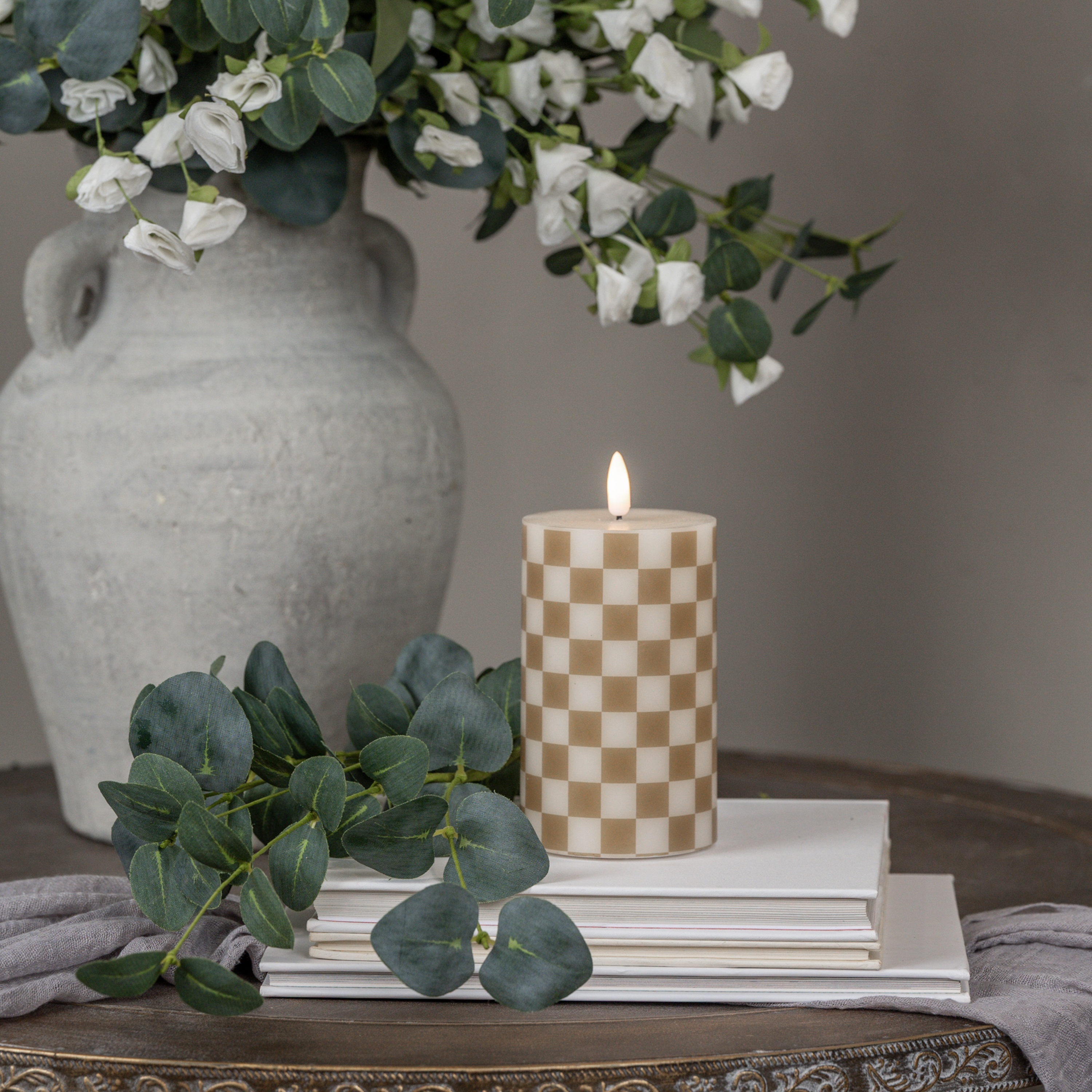 5" GOLD CHECKED 3D FLAME PILLAR CANDLE