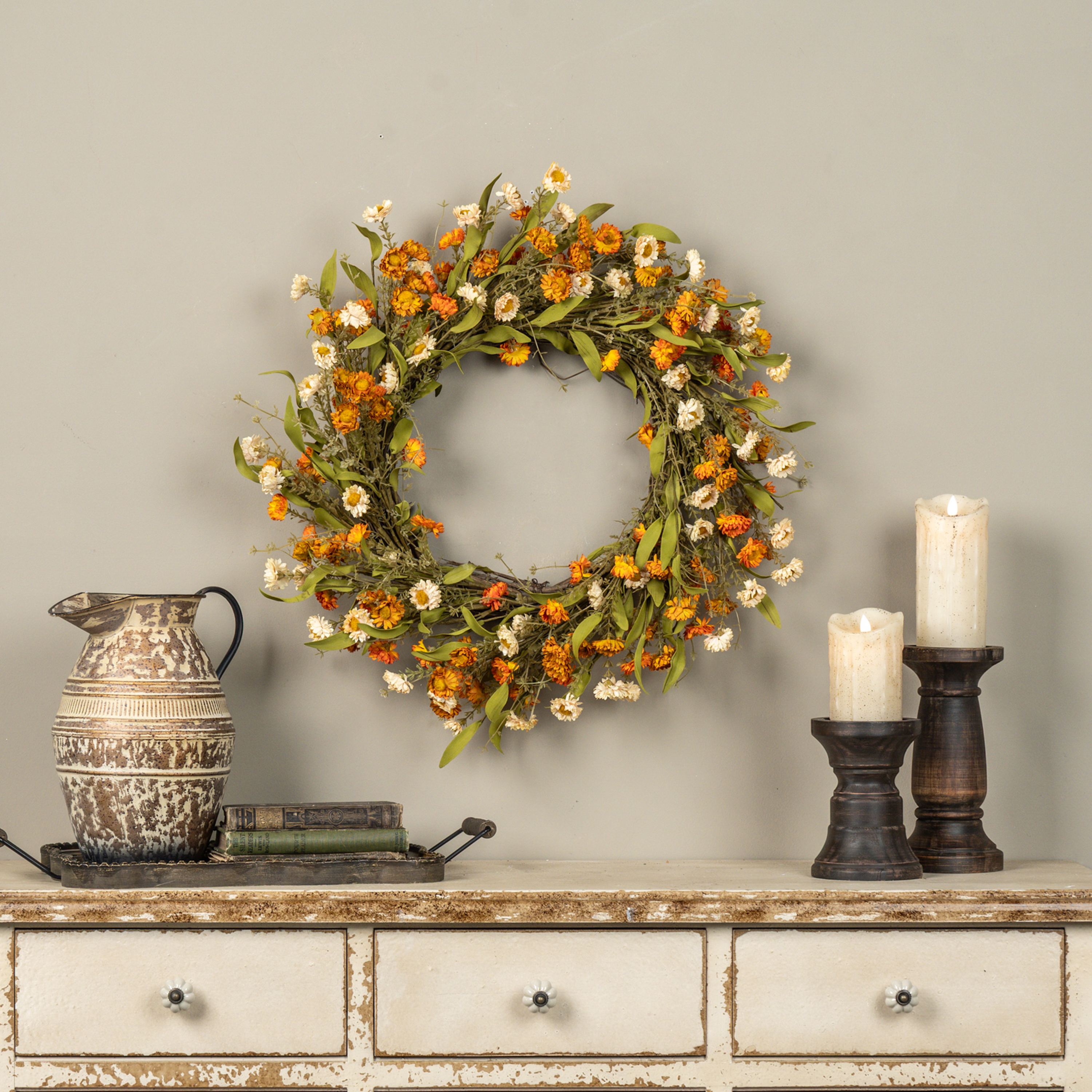 22" CREAM & ORANGE MINI DAISY WREATH