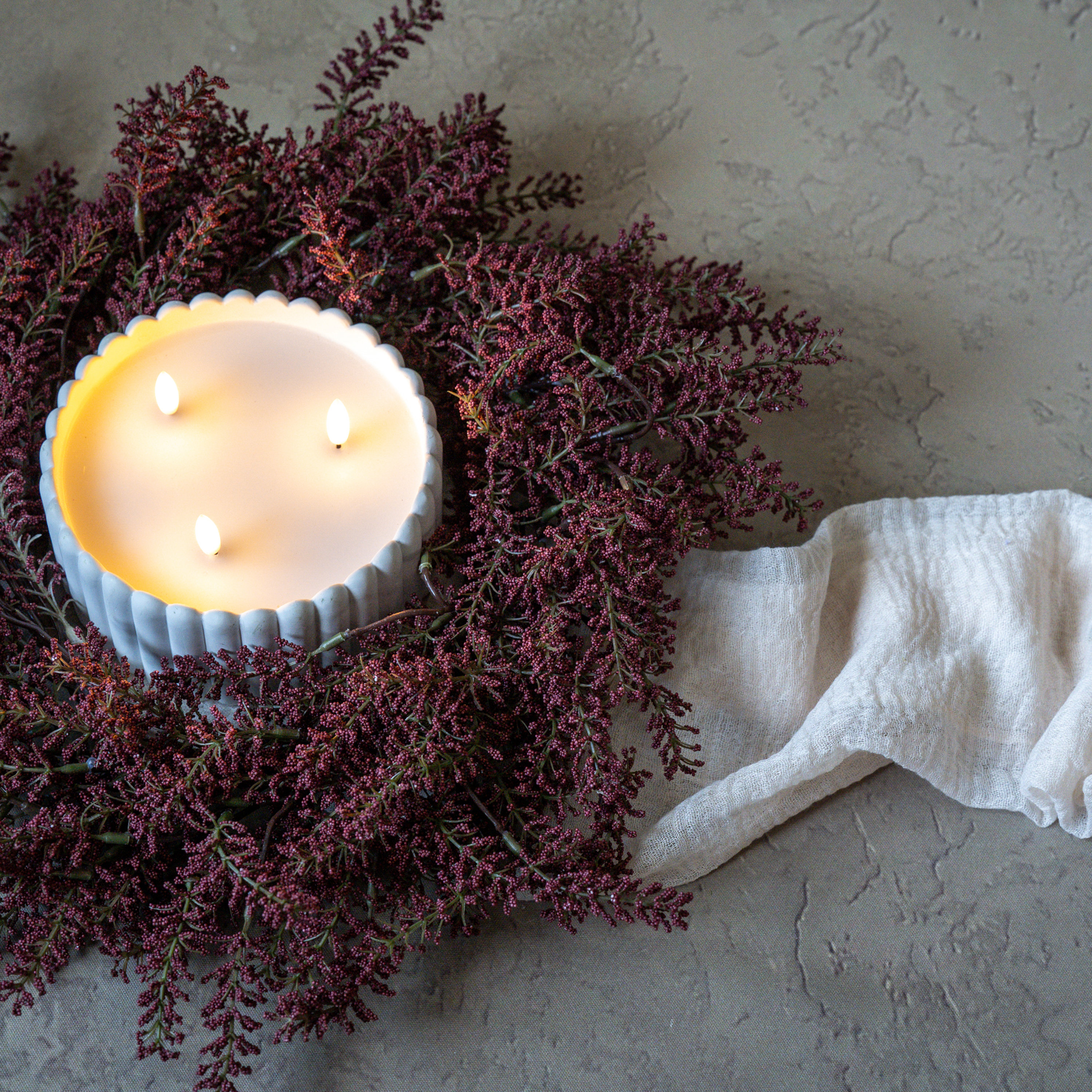 16" BURGUNDY MINI BERRIES CANDLE RING