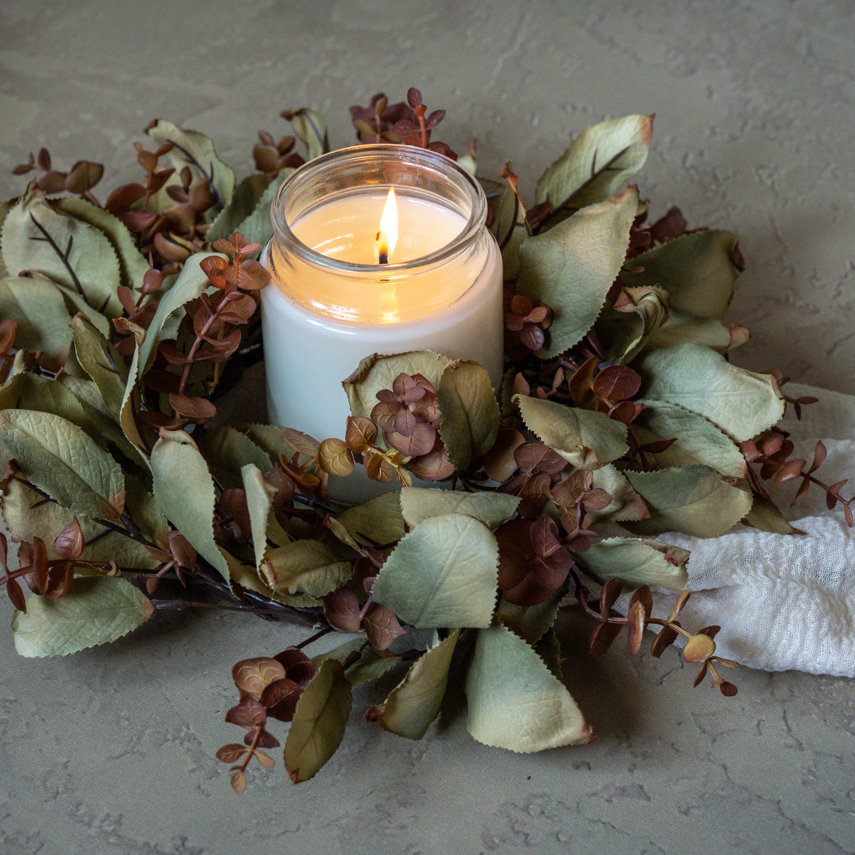 12" BROWN EUCALYPTUS & LAUREL LEAF CANDLE RING