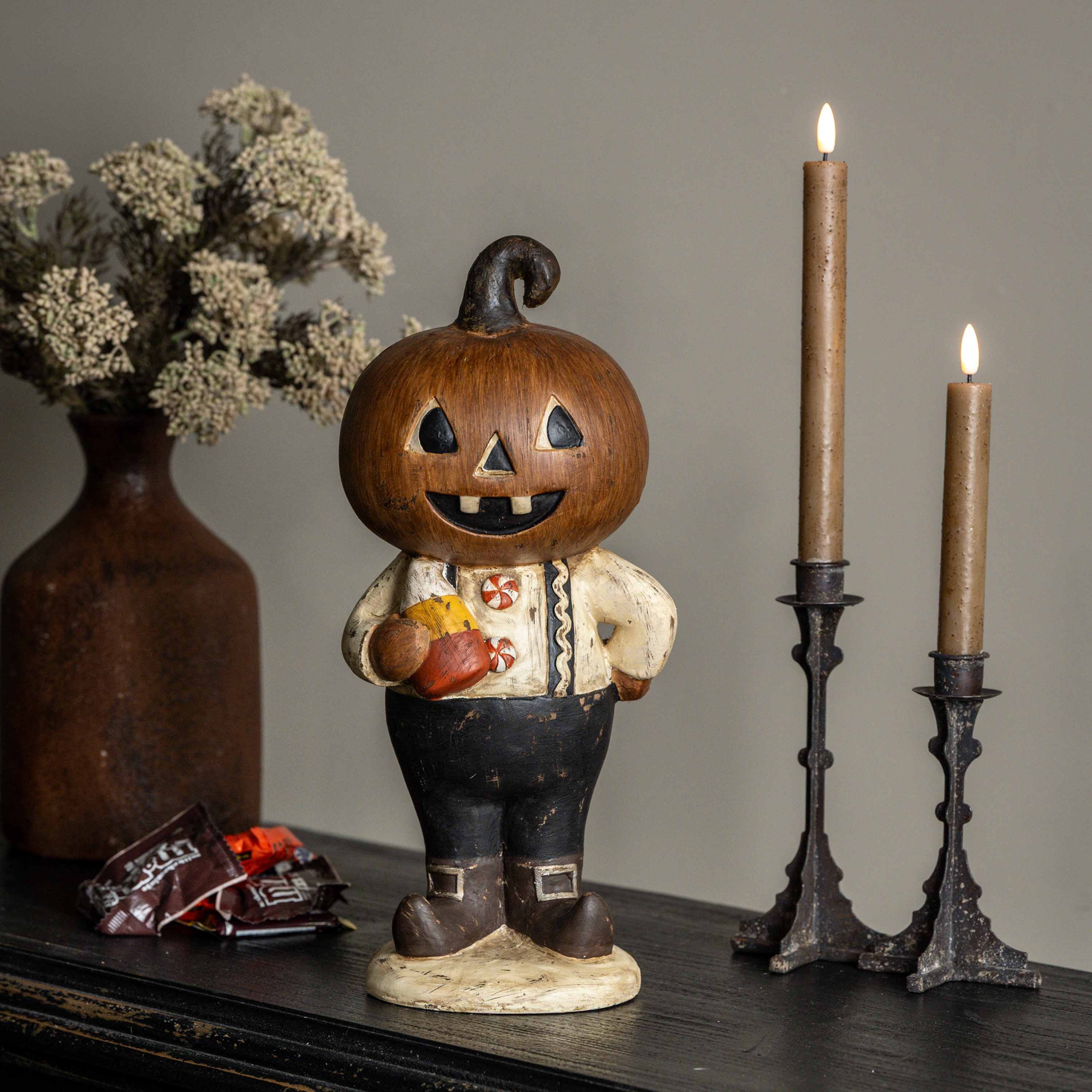 PUMPKIN KID W/ CANDY CORN