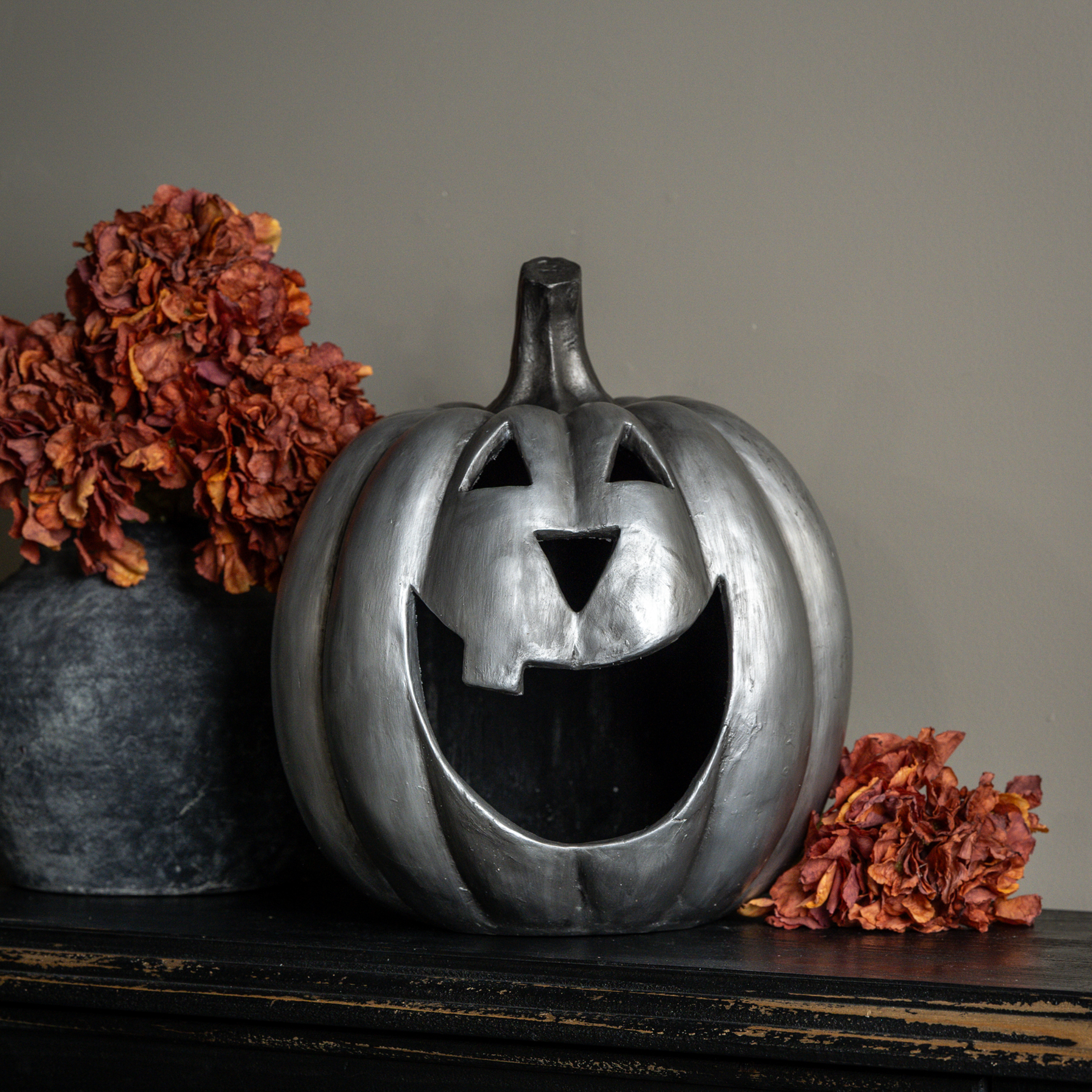 15" SILVER BIG MOUTH PUMPKIN