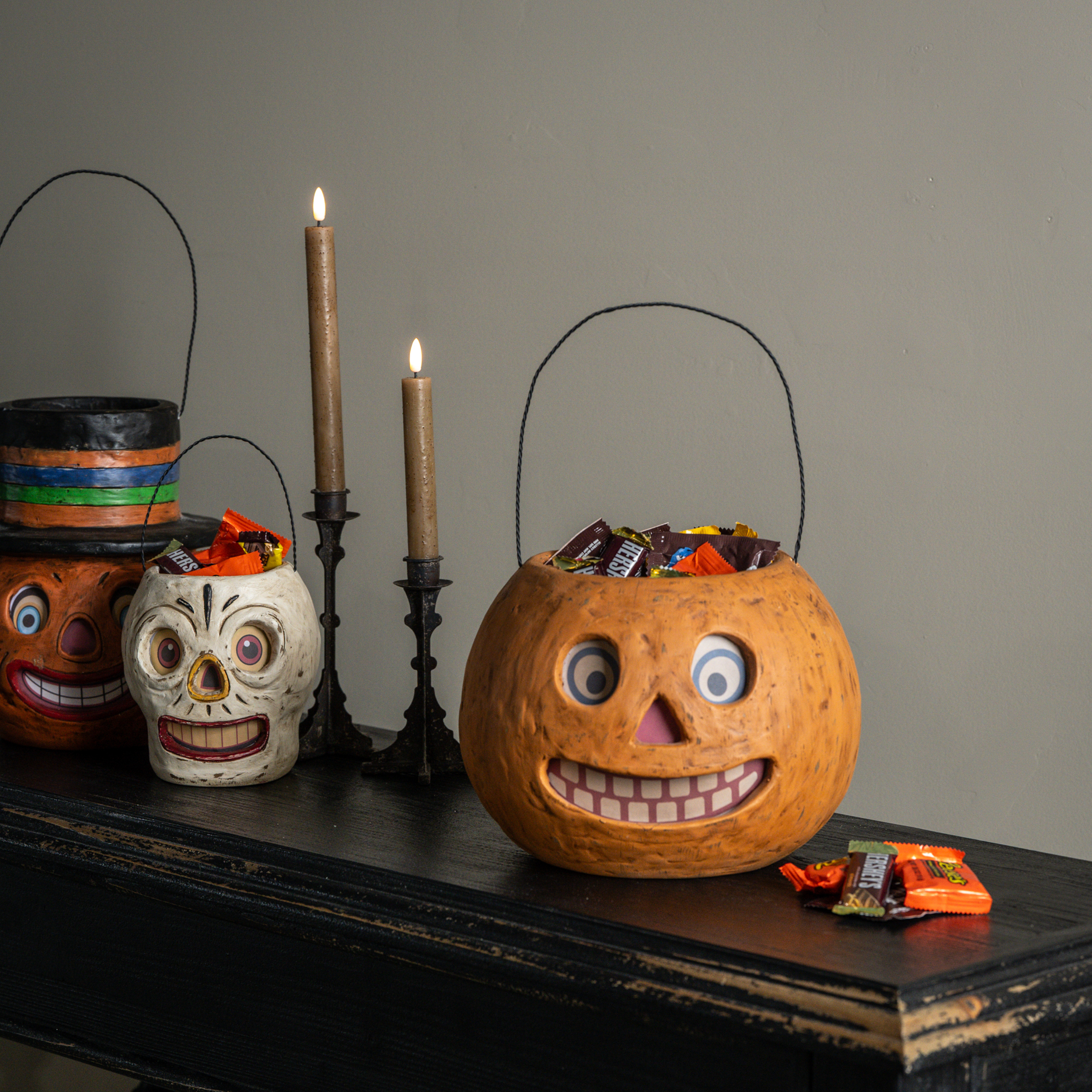 8" JACK-O-LANTERN CANDY CONTAINER W/ HANDLE
