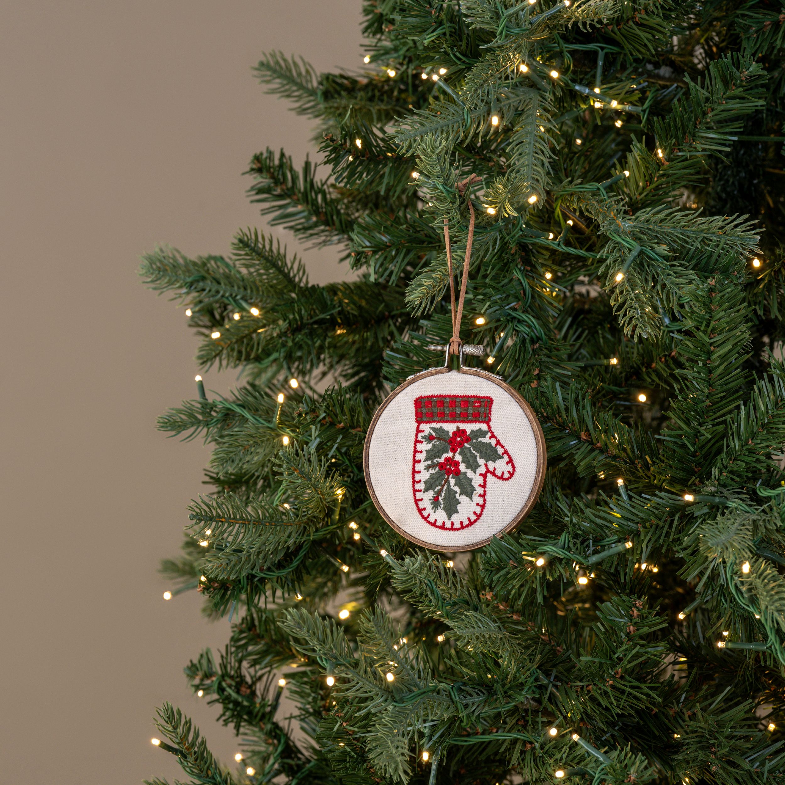 5" HOLIDAY MITTEN EMBROIDERED ORNAMENT