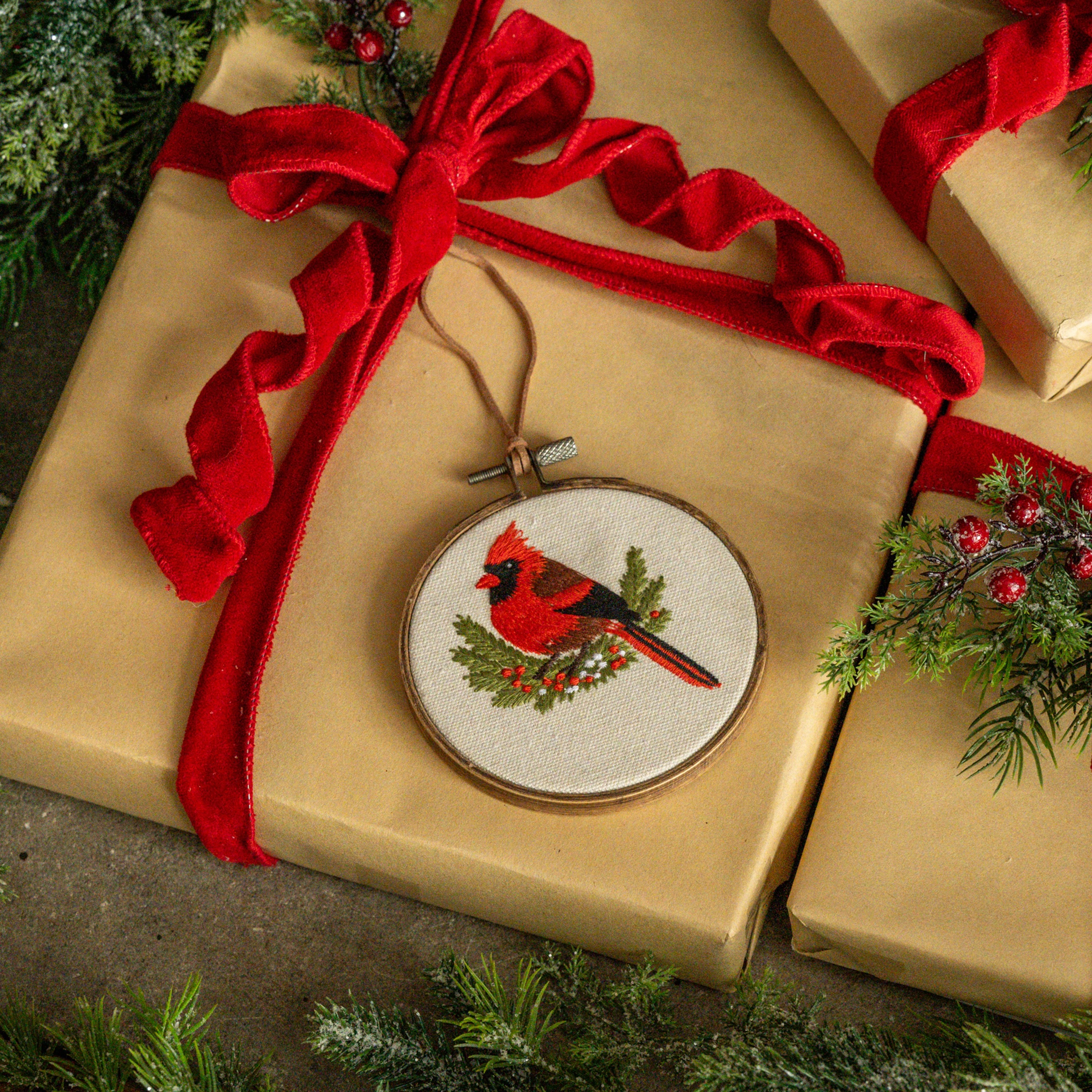 5" CARDINAL EMBROIDERED ORNAMENT
