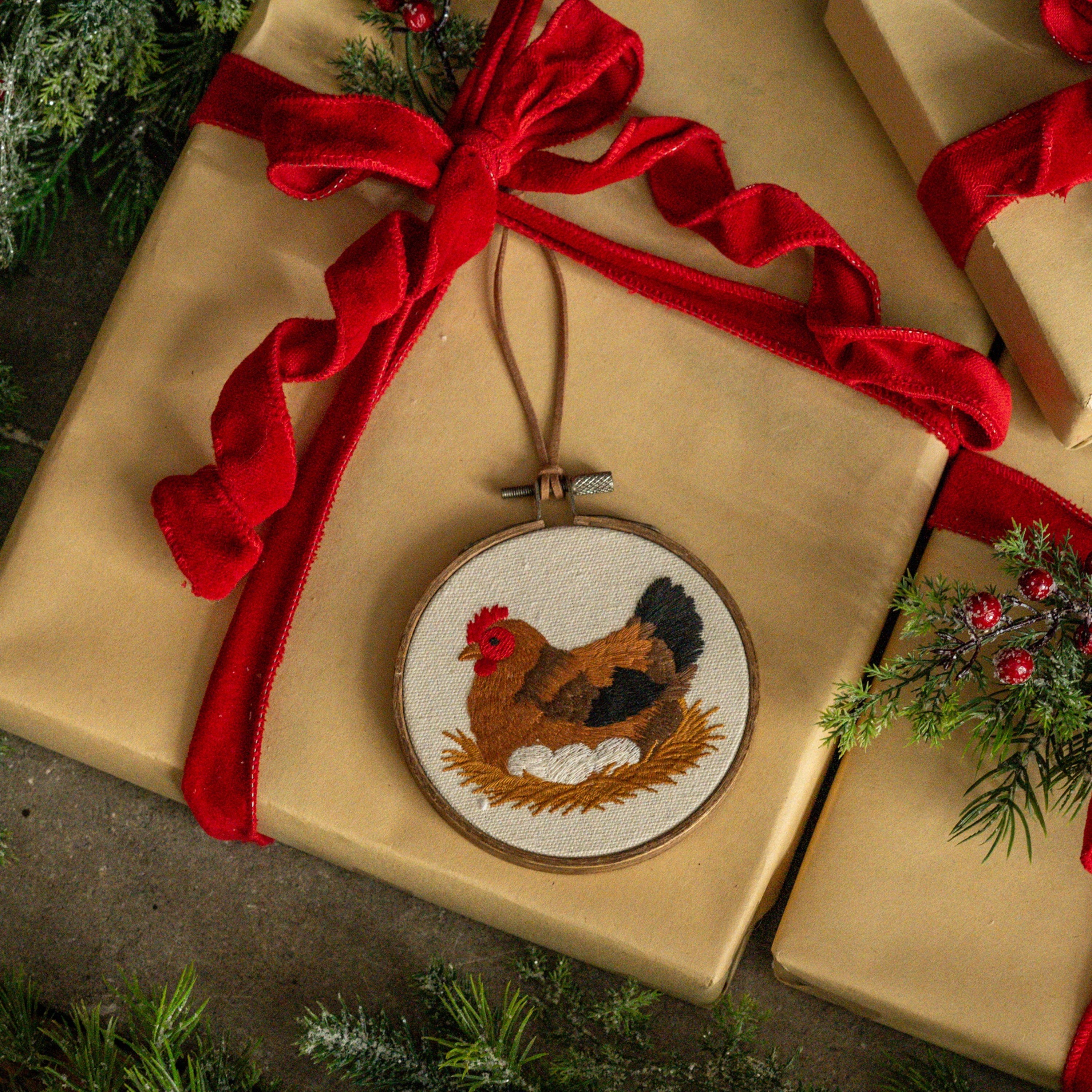 5" MOTHER HEN EMBROIDERED ORNAMENT