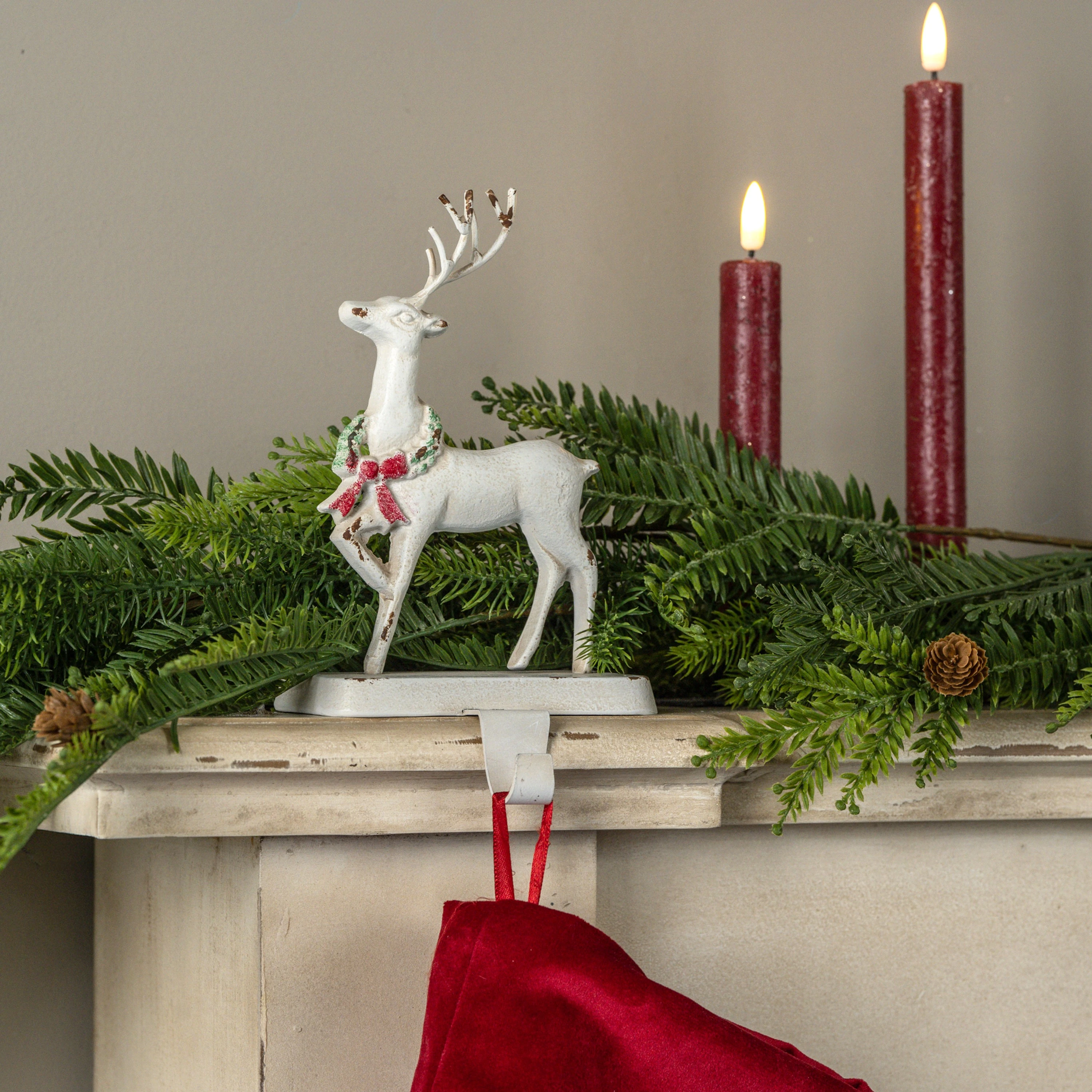 8" WHITE REINDEER W/ WREATH STOCKING HOLDER