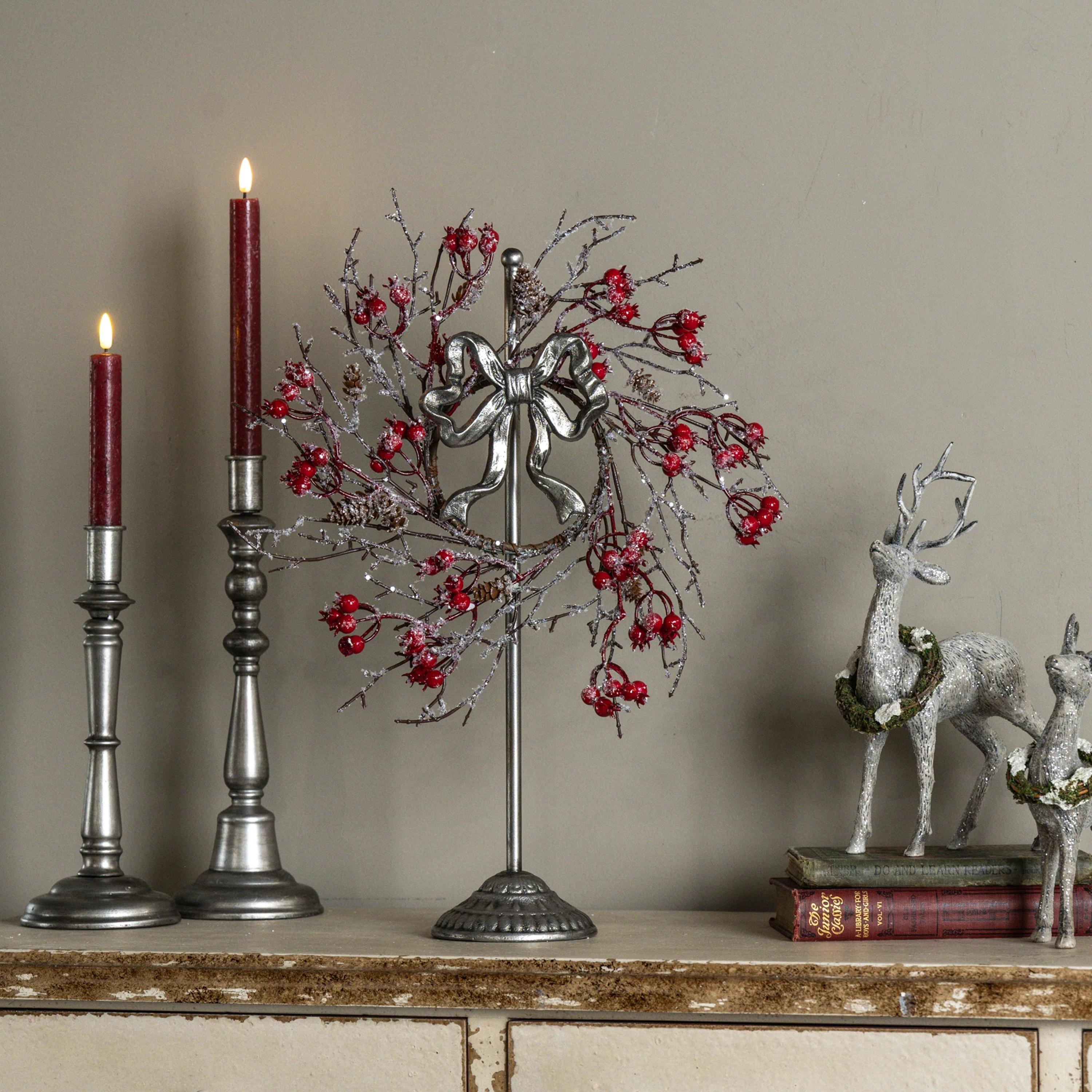 18.25" PEWTER WREATH STAND W/ BOW