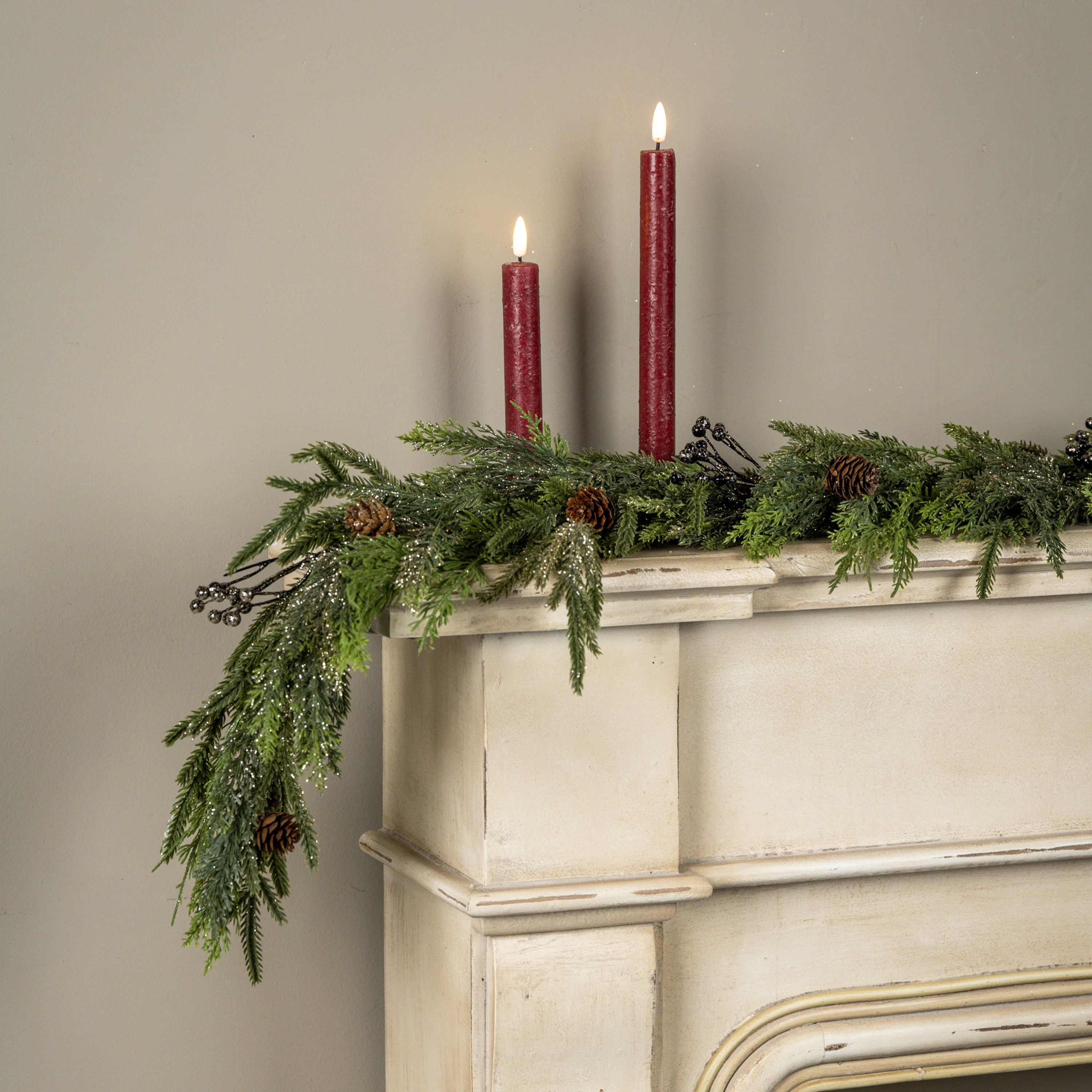 5' GLITTERED JUNIPER , PINECONE & BERRY GARLAND