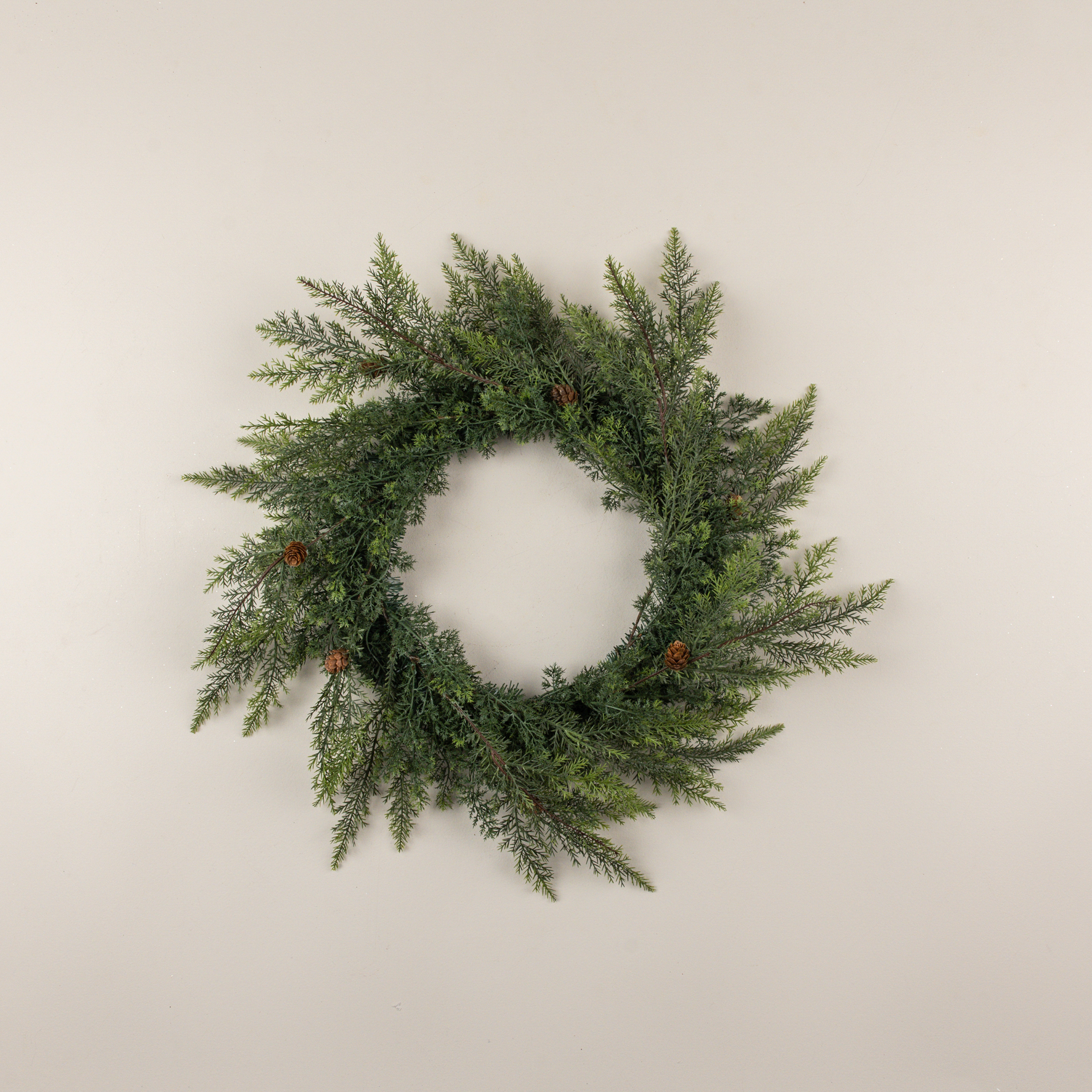 24" NORTHERN RED CEDAR & PRICKLY PINE WREATH