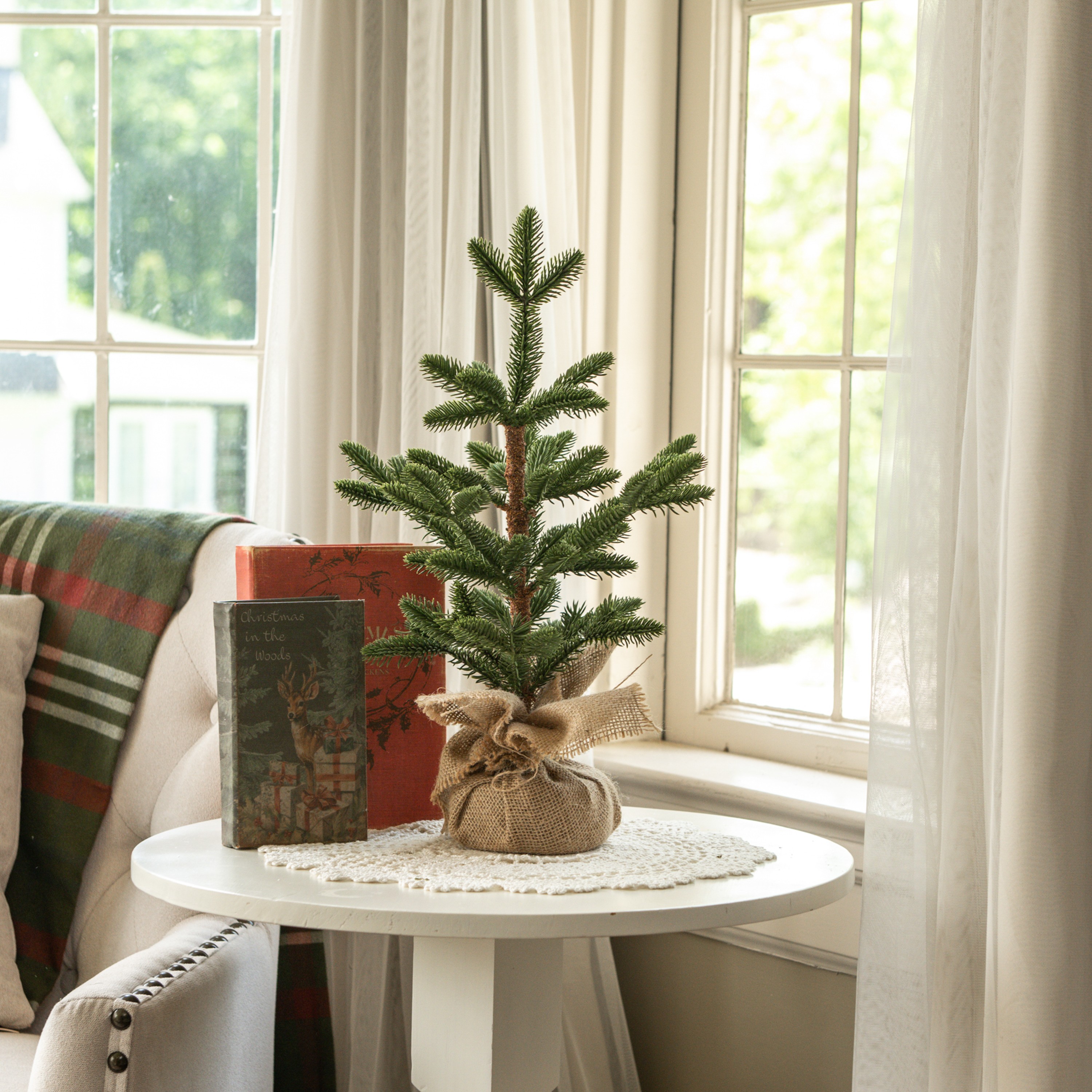 19" FIR TREE W/ BURLAP BASE