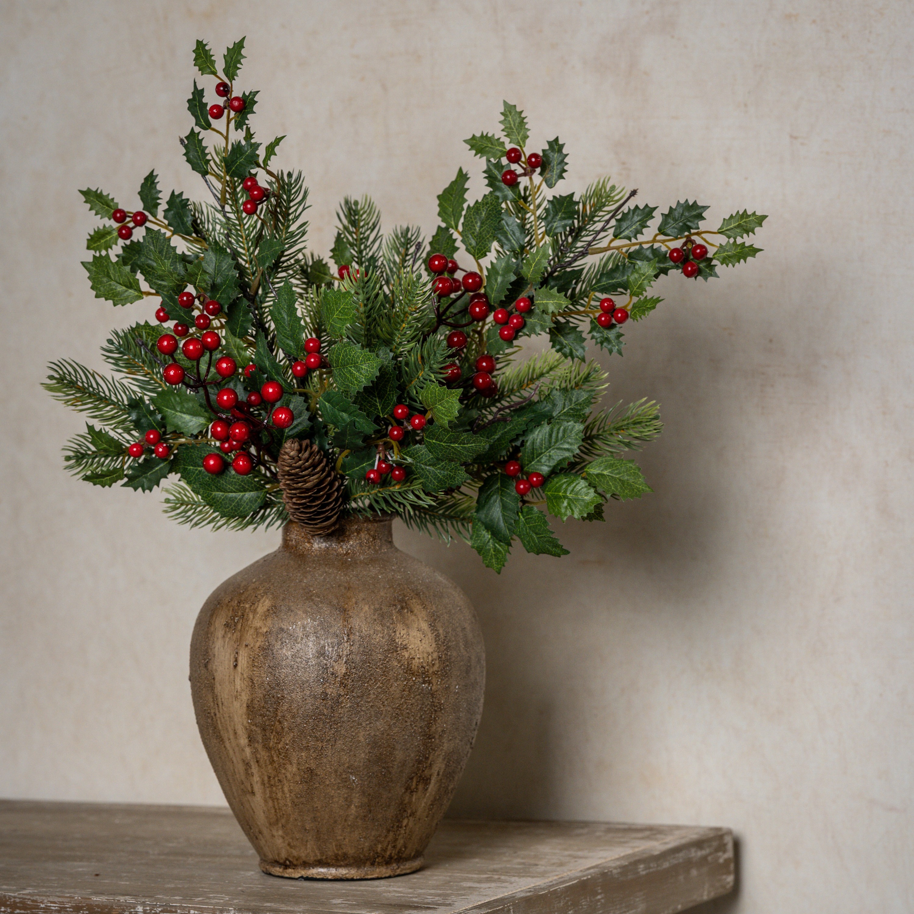 20" HOLLY, PINE & BERRY PICK