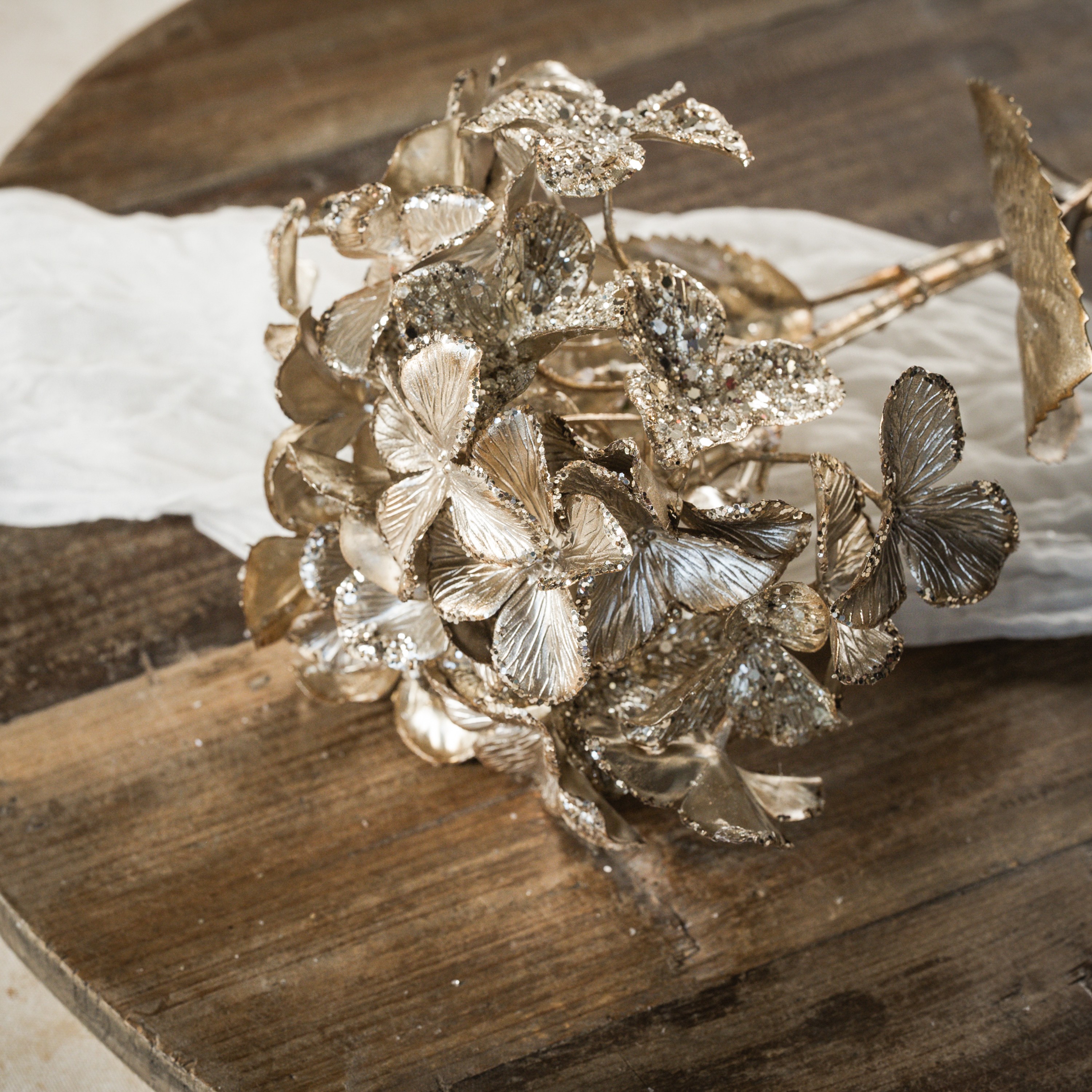 22.5" GLITTERED CHAMPAGNE HYDRANGEA STEM