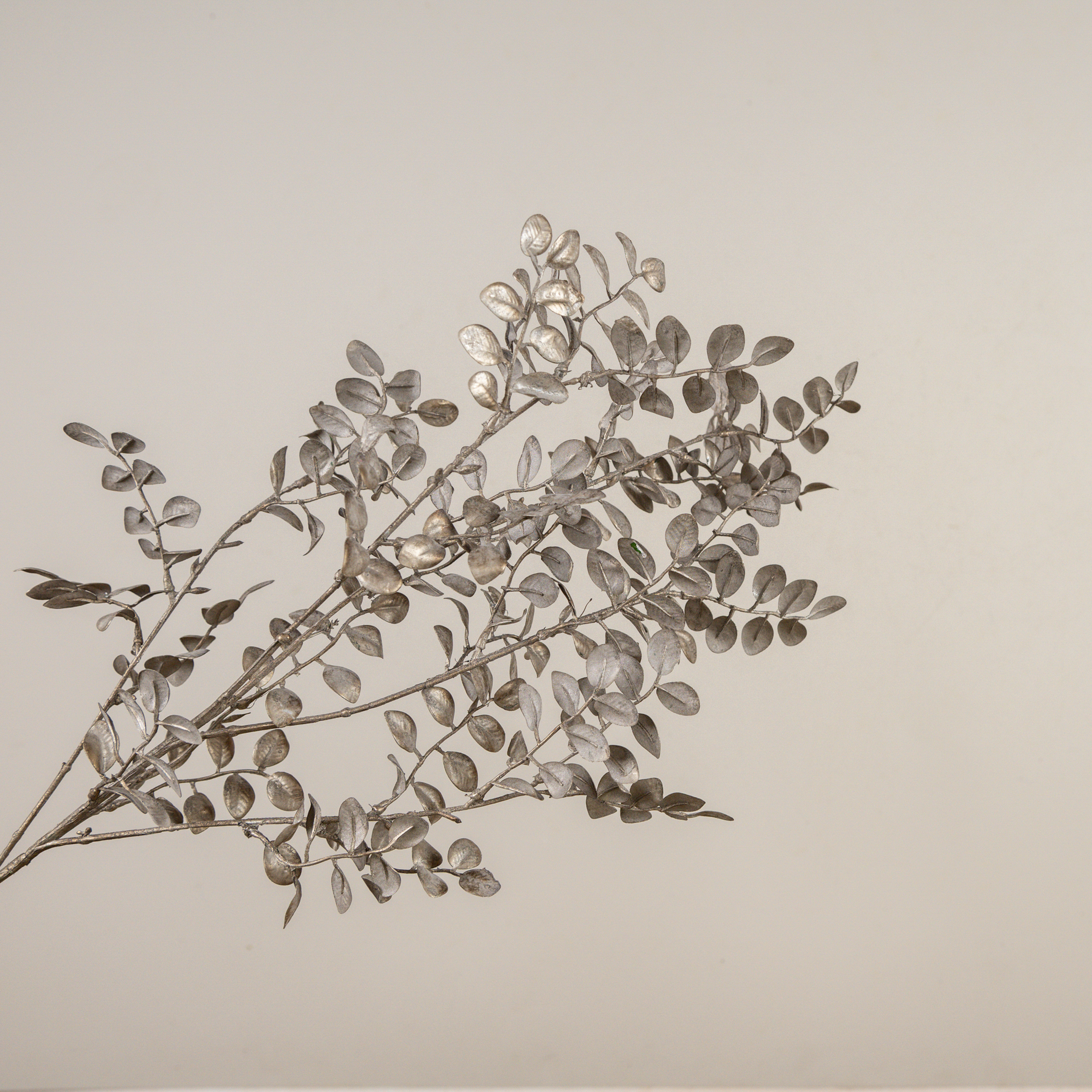 37" METALLIC GREY  BOXWOOD SPRAY
