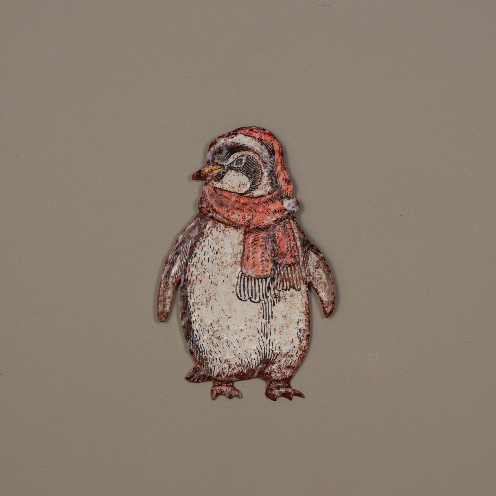 12" PENGUIN W/ SCARF METAL SIGN