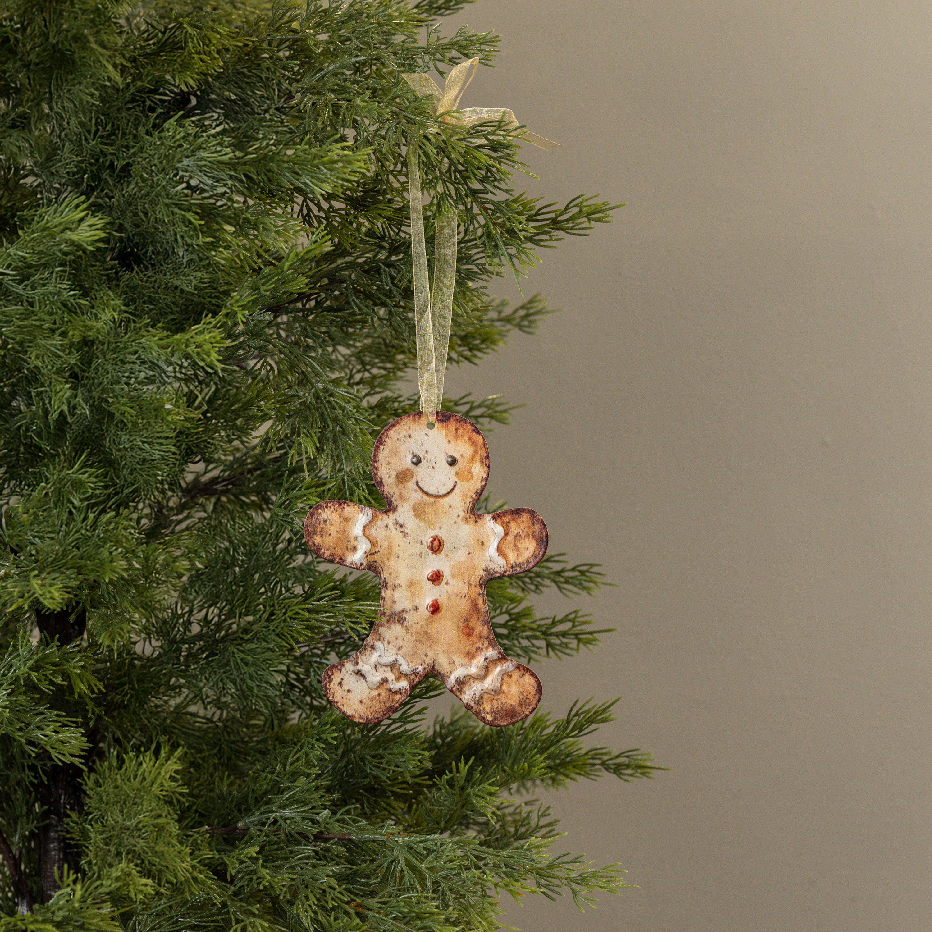 6" GINGERBREAD MAN METAL ORNAMENT