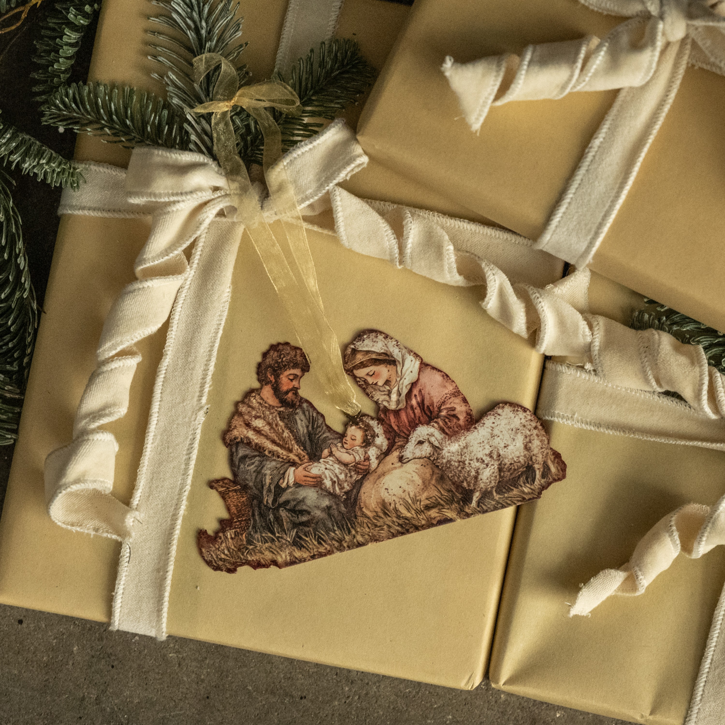 7" NATIVITY METAL ORNAMENT