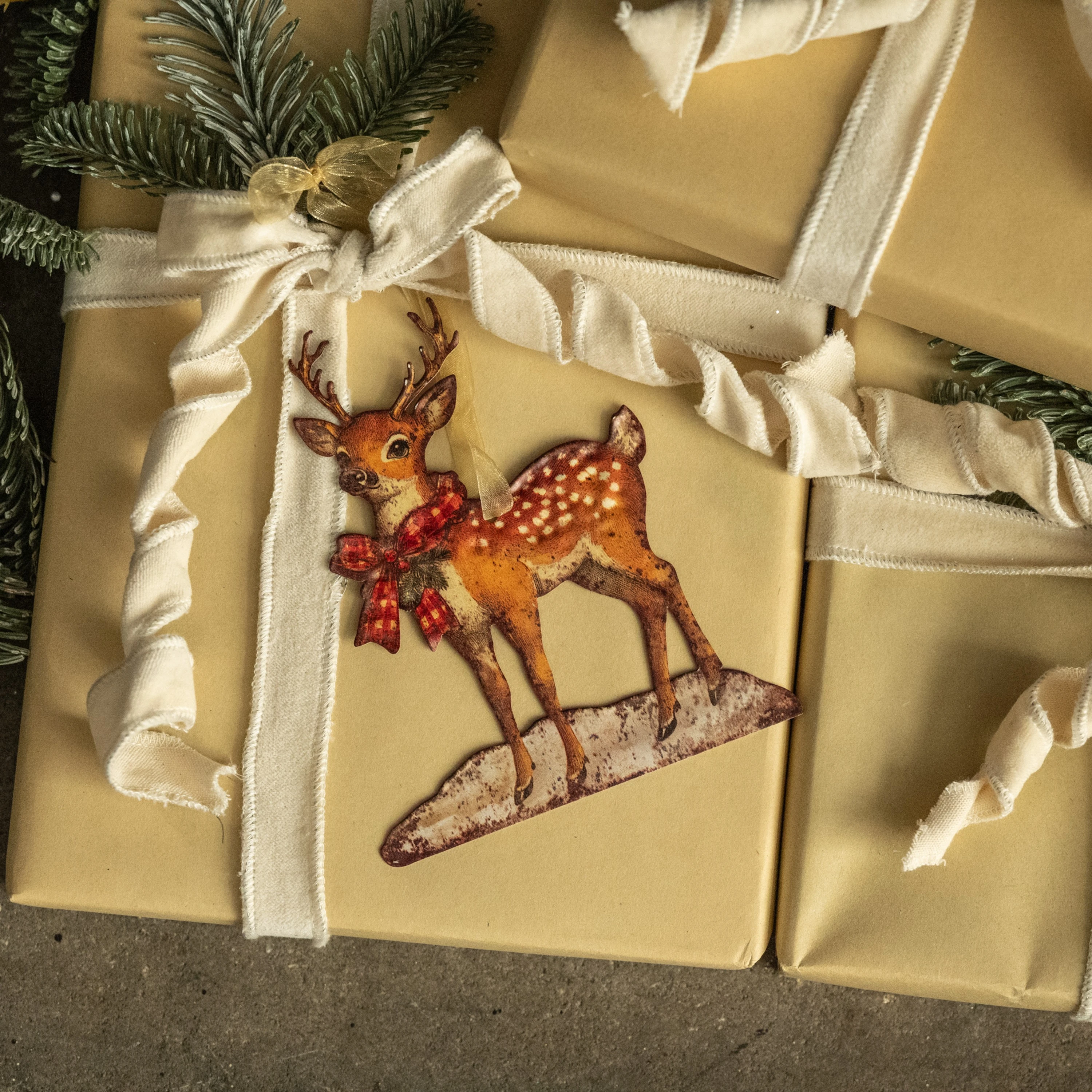 6.5" HANK THE REINDEER METAL ORNAMENT